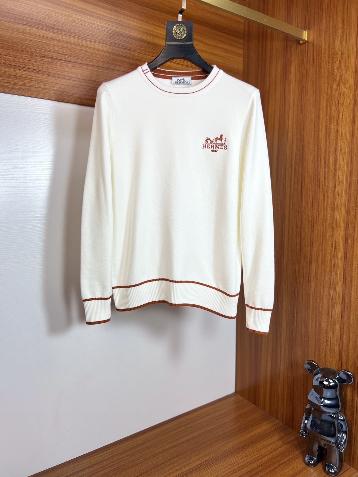 NO:550529,Hermes/Hermes 2025 autumn and winter new products are available, three standards are complete, round neck sweater, good products do not need to be introduced too much, look at the details, counter number M-XXXL 175/140 Suggestions,,hermes,hermes,sweaters,alexander wang19860909Hermes/爱马仕 2025年秋冬新品上新 三标齐全 圆领毛衣 好货不用过多介绍 看细节 专柜码数M-XXXL 175/140建议L,,hermes,hermes,sweaters,alexander wang,Men's clothing