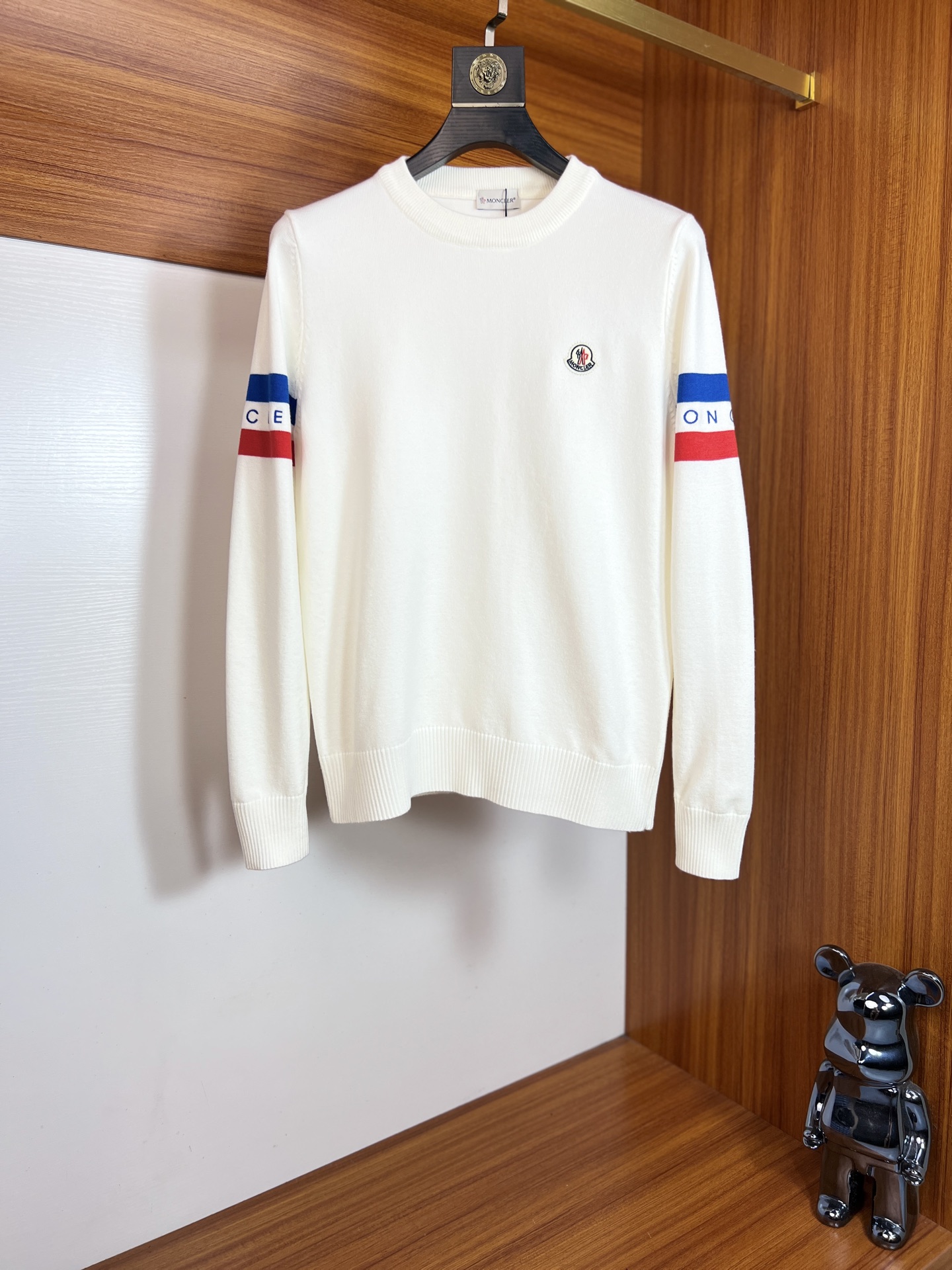 NO:550531,Moncler/Monkey 2025 new autumn and winter products are available, complete three standards, round neck sweater, good products do not need to be introduced too much, look at the details, counter number M-XXXL 175/140 Suggestions,,Moncler, sweaters,alexander wang19860909Moncler/蒙口 2025年秋冬新品上新 三标齐全 圆领毛衣 好货不用过多介绍 看细节 专柜码数M-XXXL 175/140建议L,,Moncler,sweaters,alexander wang,Men's clothing