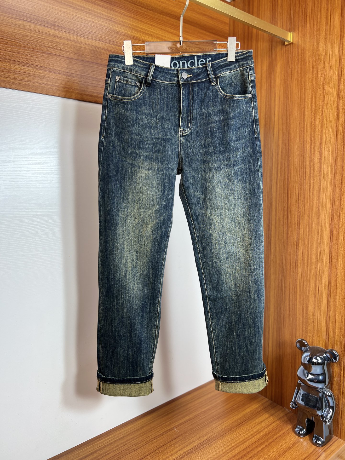 NO:611969,Moncler/Mongolian mouth 2025 autumn and winter new products, complete with three labels, jeans, good products, no need to introduce too much, look at the details, counter size 29-38/140, upper body size 32, Moncler, jeans, alexander wang19860909Moncler/蒙口 2025秋冬新品 三标齐全 牛仔裤 好货不用过多介绍 看细节 专柜码数29-38 /140上身32码,,Moncler,jeans,alexander wang,Men's clothing