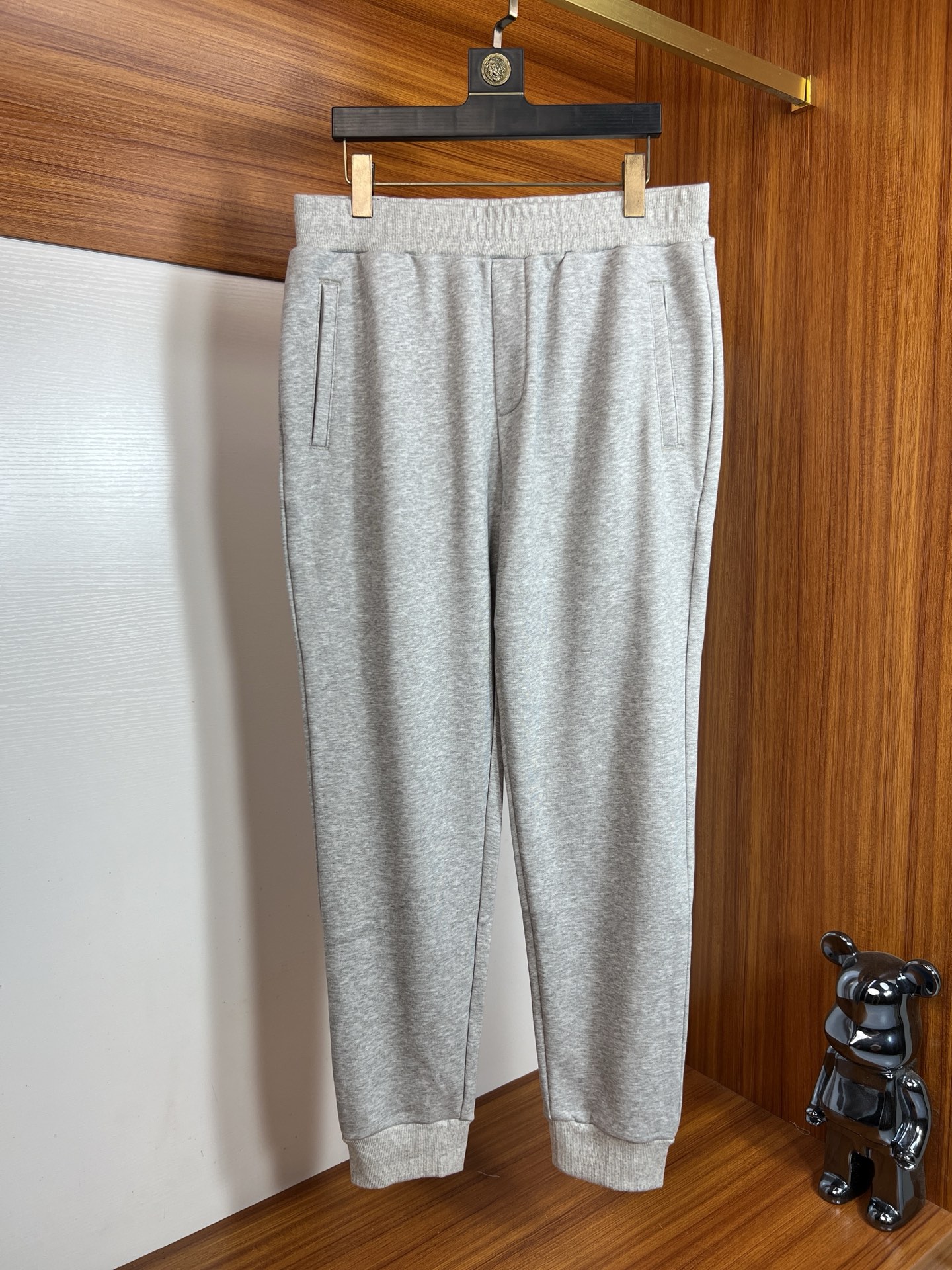 NO:573483,Dior/Dior 2025 autumn and winter new products, complete with three labels, casual pants, good products, no need to introduce too much, look at the details, counter size S-XL 175/upper body M,, dior, dior, alexander wang19860909Dior/迪奥 2025秋冬新品 三标齐全 休闲裤 好货不用过多介绍 看细节 专柜码数S-XL 175/上身M,,dior,dior,alexander wang,Men's clothing