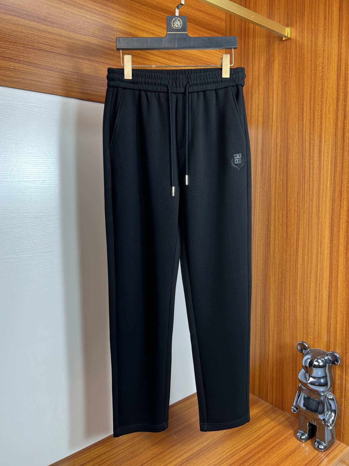 NO:573486,LP new autumn and winter products, complete with three labels, casual pants, good products, no need to introduce too much, look at the details, counter size M-XXXL /140 upper body L,, loro piana, alexander wang19860909LP 秋冬新品 三标齐全 休闲裤 好货不用过多介绍 看细节 专柜码数M-XXXL /140上身L,,loro piana,alexander wang,Men's clothing