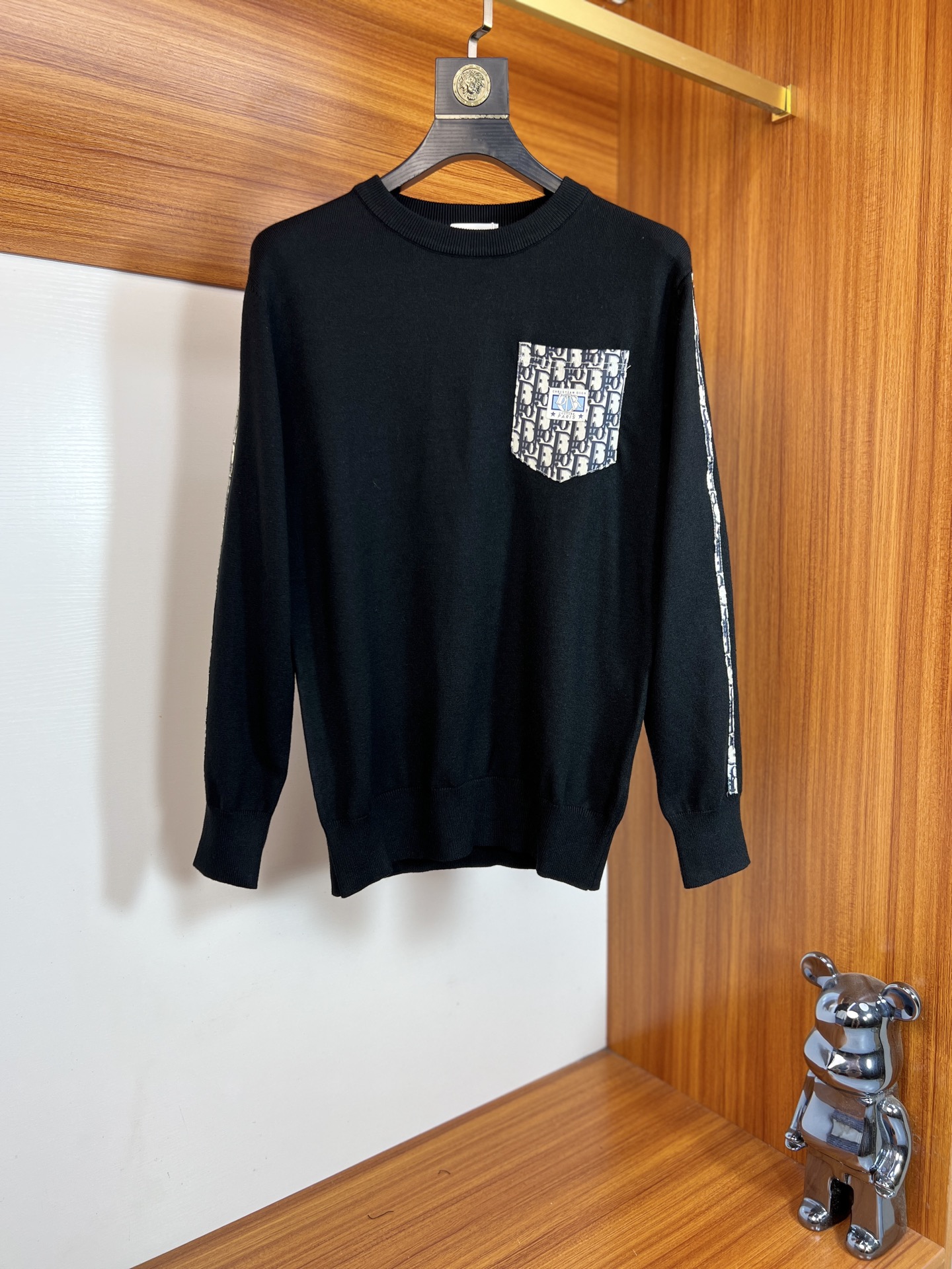 NO:649601,Dior/Dior has new products for autumn and winter. Complete with three labels. Round neck sweater. Good product. No need to introduce too much. Look at the details. Counter size M-XXXL 175/140. Recommended L, dior, dior, sweaters, alexander wang19860909Dior/迪奥 年秋冬新品上新 三标齐全 圆领毛衣 好货不用过多介绍 看细节 专柜码数M-XXXL 175/140建议L,,dior,dior,sweaters,alexander wang,Men's clothing