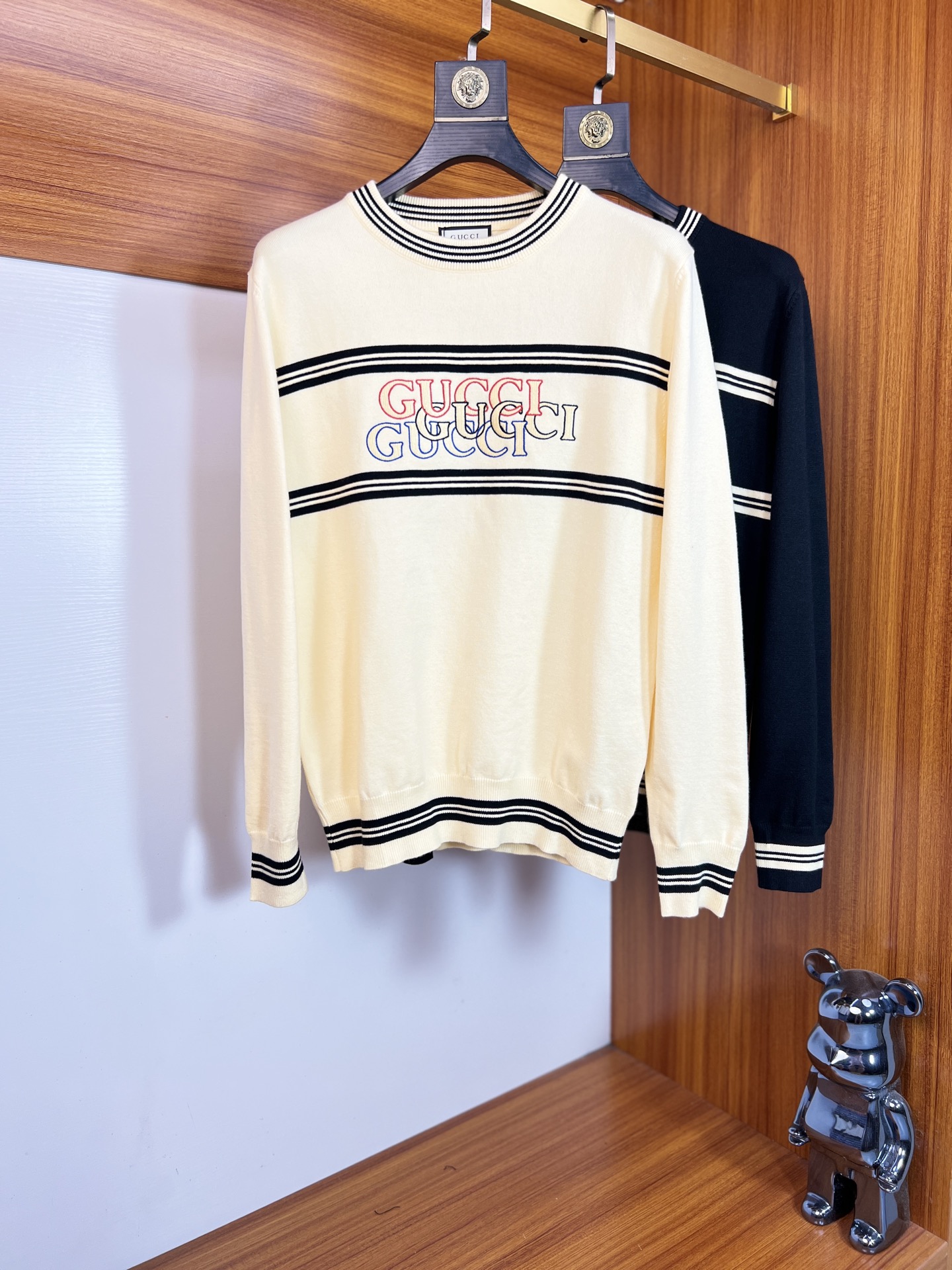 NO:649610,Gucci/Gucci has new products for autumn and winter. Complete with three labels. Round neck sweater. Good product. No need to introduce too much. Look at the details. Counter size M-XXXL 175/140. Recommend L,,gucci,sweaters,alexander wang19860909Gucci/古奇 年秋冬新品上新 三标齐全 圆领毛衣 好货不用过多介绍 看细节 专柜码数M-XXXL 175/140建议L,,gucci,sweaters,alexander wang,Men's clothing