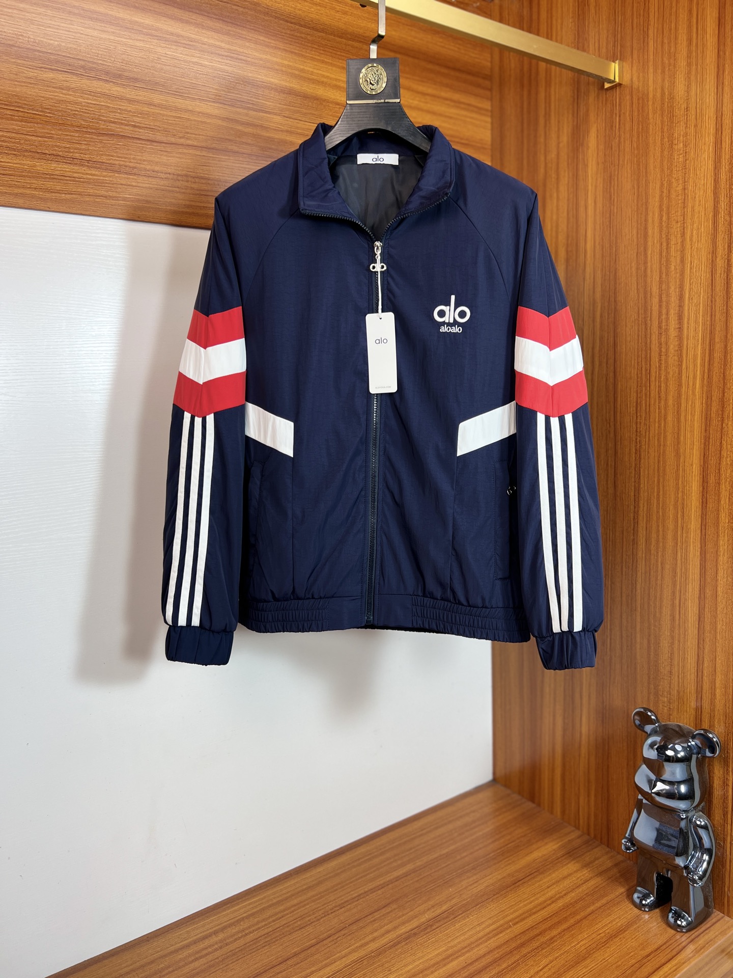 NO:614135,alo 2025 autumn and winter new products, complete with three standards, cotton jackets, good products, no need to introduce too much, look at the details, counter size M-XXXL /140, recommended L,, jackets & coats, alexander wang19860909alo 2025年秋冬新品上新 三标齐全 棉服外套 好货不用过多介绍 看细节 专柜码数M-XXXL /140建议L,,jackets & coats,alexander wang,Men's clothing