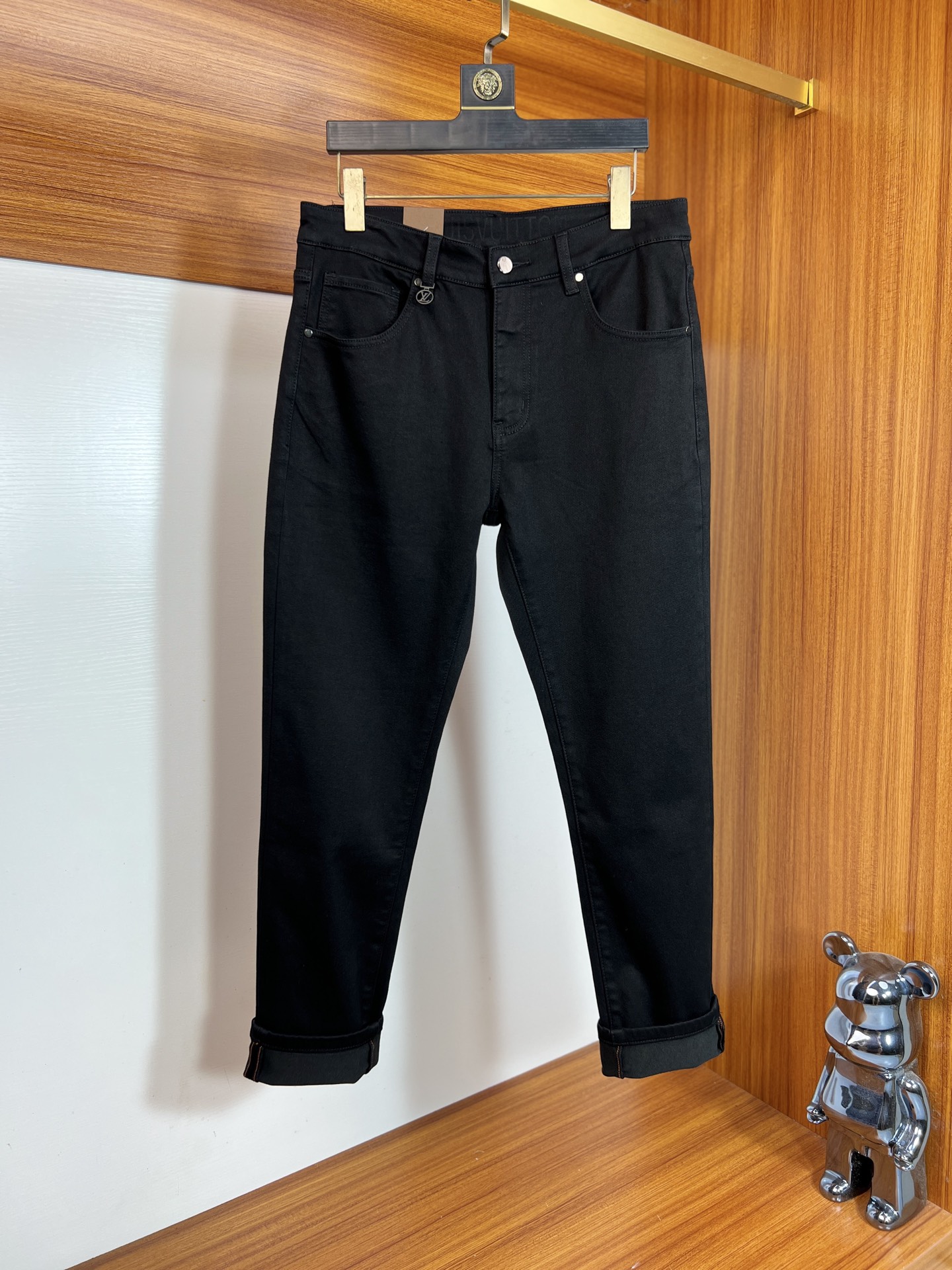 NO:654648,LV/Louis Vuitton 2025 autumn and winter new products, complete with three labels, jeans, good products, no need to introduce too much, look at the details, counter size 29-38 /140, upper body size 32, louis vuitton, louis vuitton, jeans, alexander wang19860909LV/路易威登 2025秋冬新品 三标齐全 牛仔裤 好货不用过多介绍 看细节 专柜码数29-38 /140上身32码,,louis vuitton,louis vuitton,jeans,alexander wang,Men's clothing