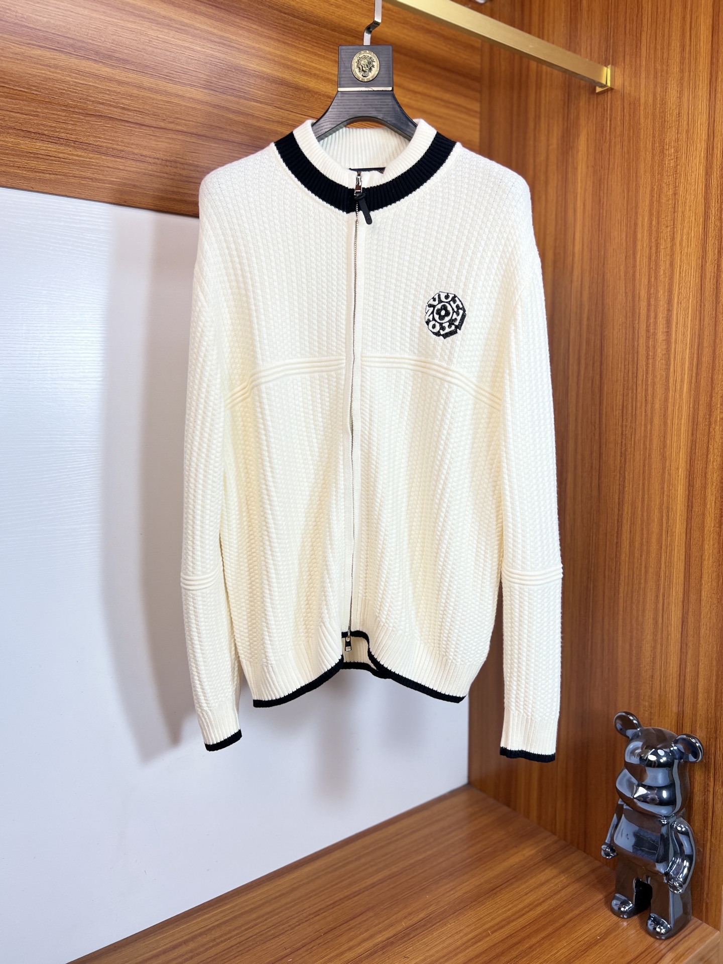 NO:612005,LV/Louis Vuitton 2025 autumn and winter new products, complete with three labels, knitted jackets and coats. Good products need no introduction. Look at the details. Counter size M-XXXL /140 recommended L,, louis vuitton, louis vuitton, jackets & coats, jackets & coats, alexander wang19860909LV/路易威登 2025年秋冬新品上新 三标齐全 针织夹克外套 好货不用过多介绍 看细节 专柜码数M-XXXL /140建议L,,louis vuitton,louis vuitton,jackets & coats,jackets & coats,alexander wang,Men's clothing