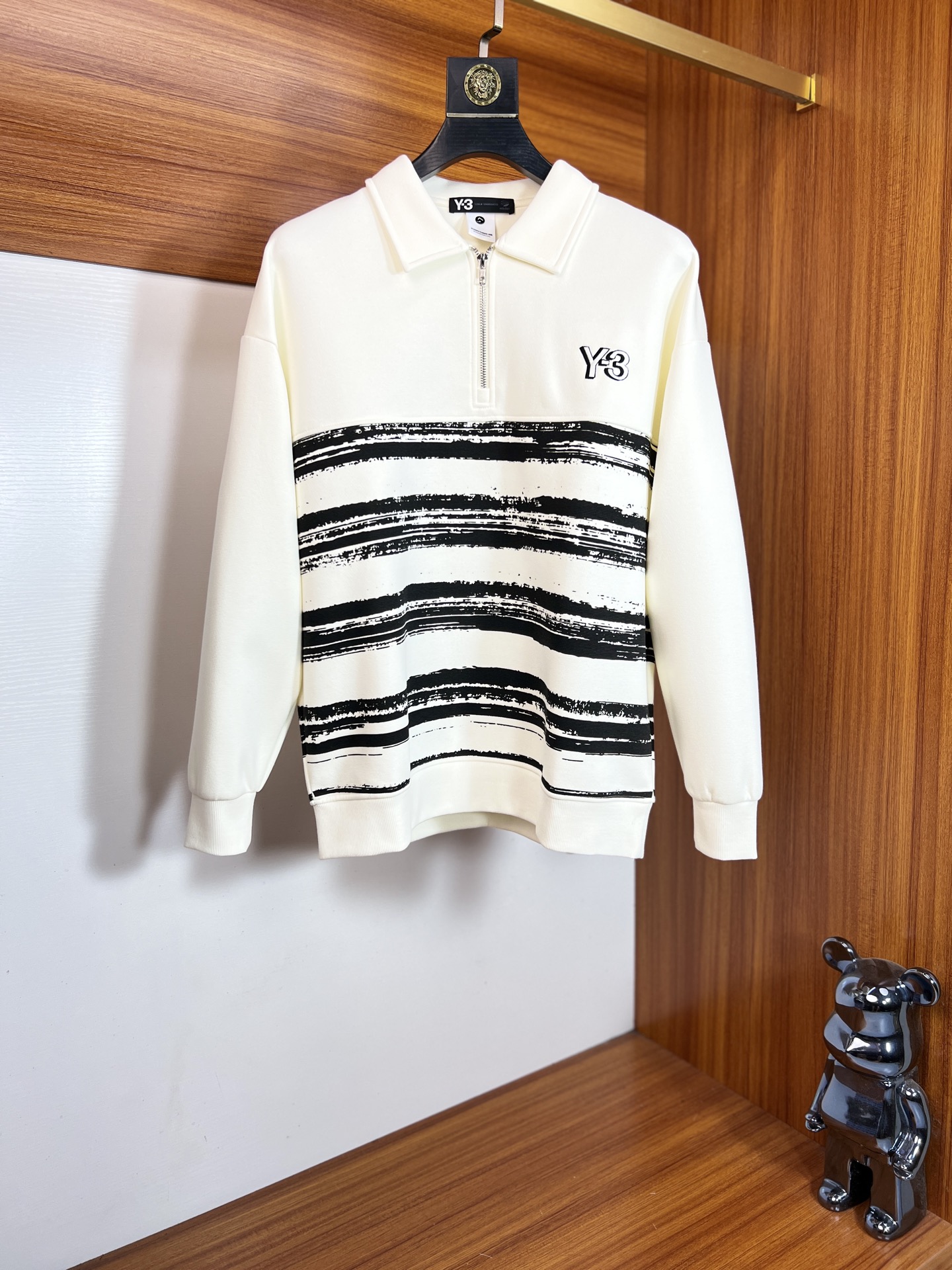 NO:612014,Y3 2025 autumn and winter new products, complete with three labels, lapel sweatshirt, good product, no need to introduce too much, look at the details, counter size M-XXXL /140 recommended L,, hoodie, sweatshirts, alexander wang19860909Y3 2025年秋冬新品上新 三标齐全 翻领卫衣 好货不用过多介绍 看细节 专柜码数M-XXXL /140建议L,,hoodie,sweatshirts,alexander wang,Men's clothing