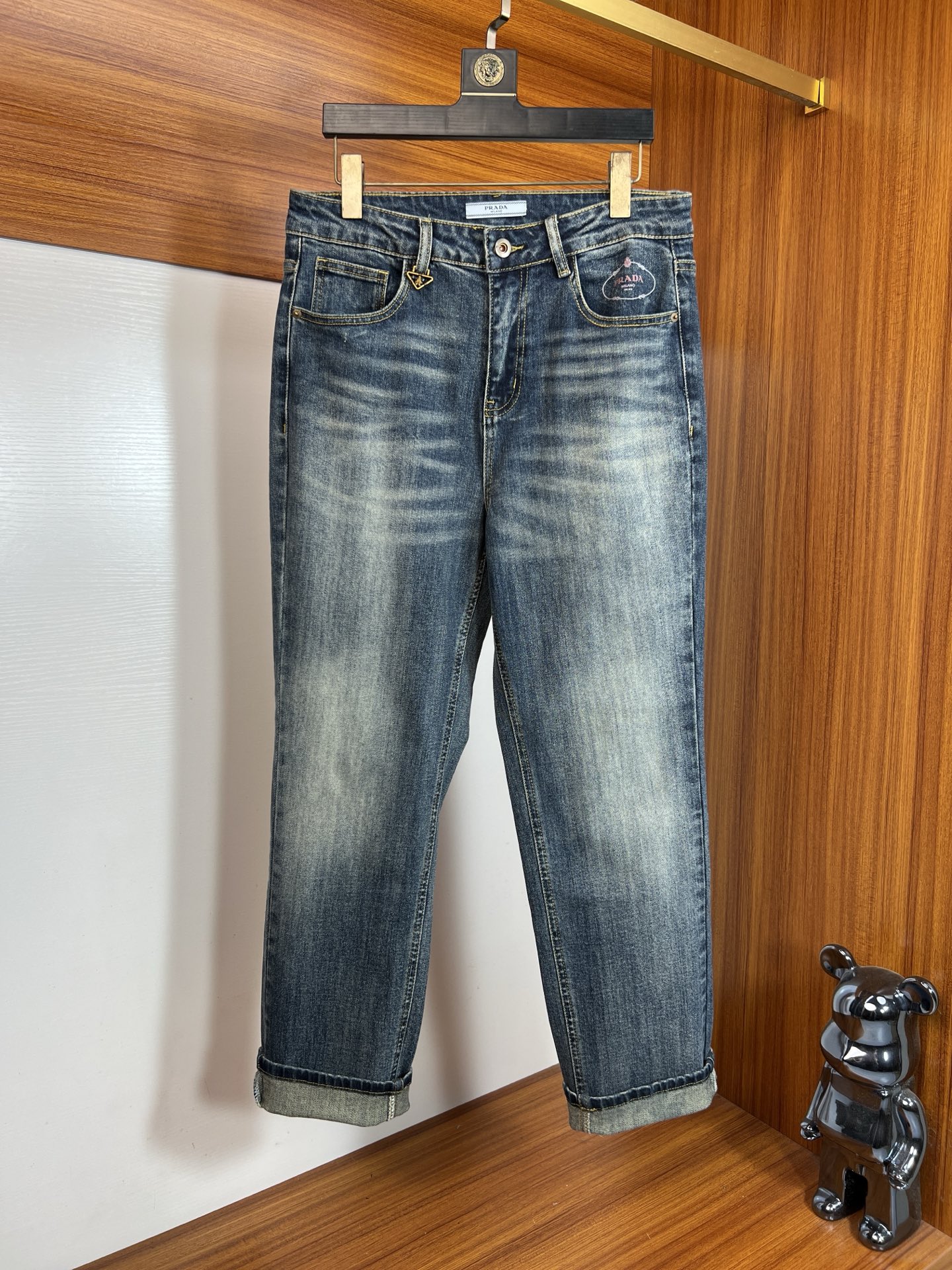 NO:624943,Prada/Prada 2025 autumn and winter new products, complete with three labels, jeans, good products, no need to introduce too much, look at the details, counter size 29-38/140 upper body size 32,, prada, prada, jeans, alexander wang19860909Prada/普拉达 2025秋冬新品 三标齐全 牛仔裤 好货不用过多介绍 看细节 专柜码数29-38 /140上身32码,,prada,prada,jeans,alexander wang,Men's clothing