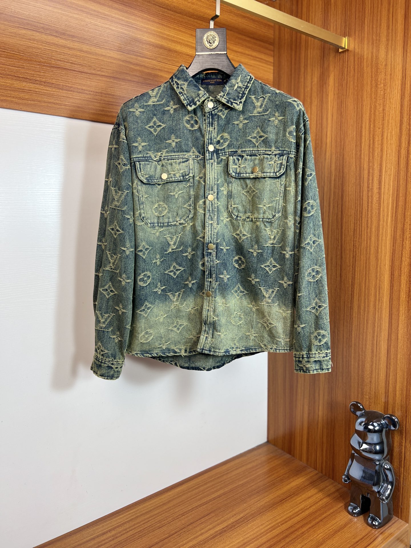 NO:628329,LV/Louis Vuitton 2025 autumn and winter new products, complete with three labels, denim jackets, jackets, good products, no need to introduce too much, look at the details, counter size M-XXXL 175/140 recommended L,, louis vuitton, louis vuitton, jackets & coats, jackets & coats, alexander wang19860909LV/路易威登 2025年秋冬新品上新 三标齐全 牛仔衣外套夹克 好货不用过多介绍 看细节 专柜码数M-XXXL 175/140建议L,,louis vuitton,louis vuitton,jackets & coats,jackets & coats,alexander wang,Men's clothing