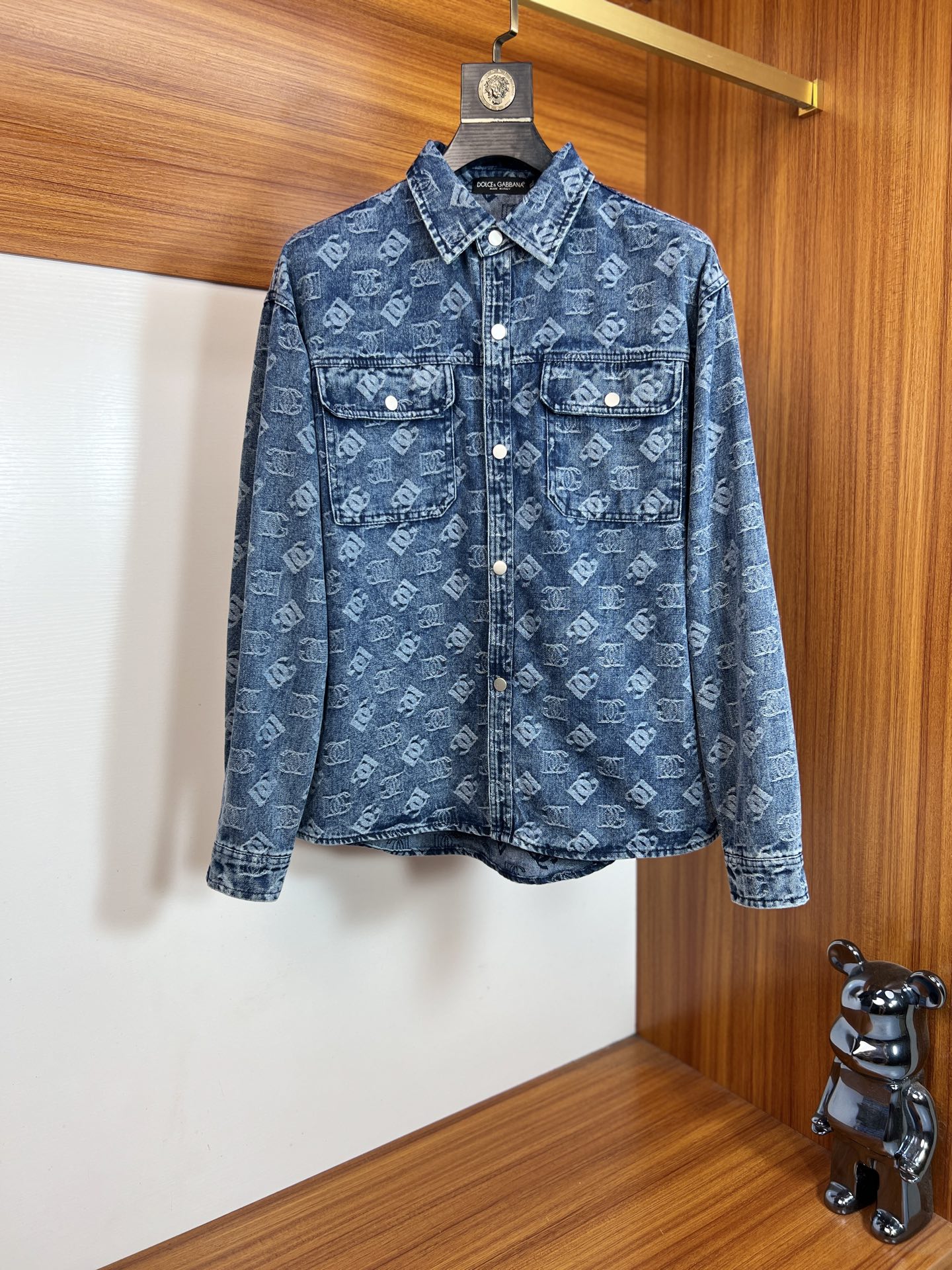 NO:628345,DG/Dolce & Gabbana 2025 autumn and winter new products, complete with three labels, denim jackets, jackets, good products, no need to introduce too much, look at the details, counter size M-XXXL 175/140, recommended L,,Dolce&Gabbana,jackets & coats,jackets & coats,alexander wang19860909DG/杜嘉班纳 2025年秋冬新品上新 三标齐全 牛仔衣外套夹克 好货不用过多介绍 看细节 专柜码数M-XXXL 175/140建议L,,Dolce&Gabbana,jackets & coats,jackets & coats,alexander wang,Men's clothing