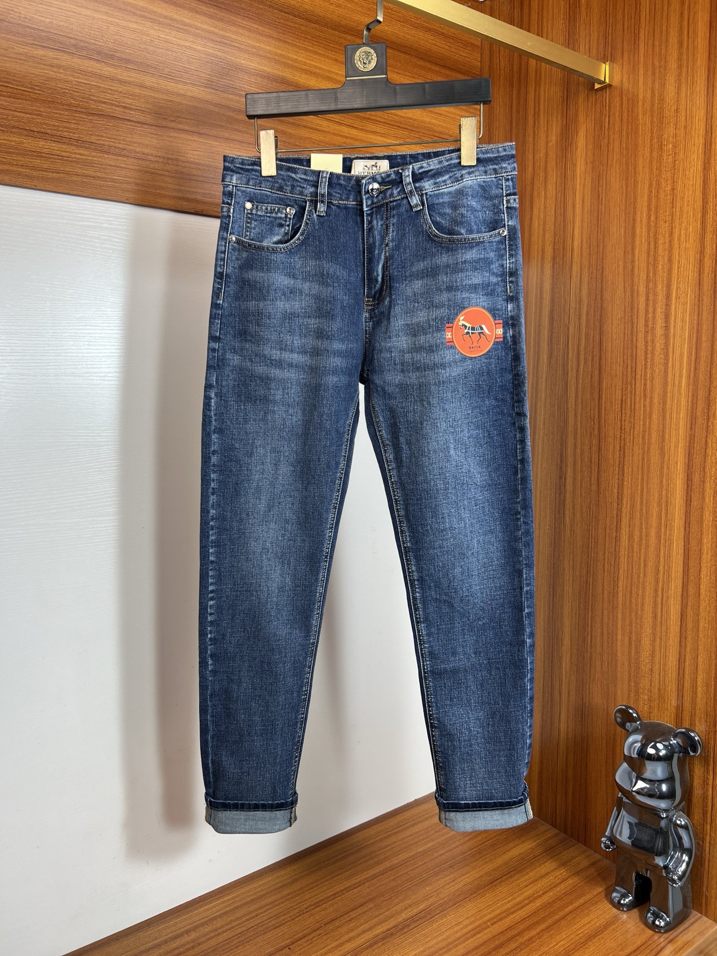 NO:661390,Hermes/Hermès 2025 autumn and winter new products, complete with three labels, jeans, good products, no need to introduce too much, look at the details, counter size 29-38, 175/140 upper body size 32,,hermes,hermes,jeans, 19860909Hermes/爱马仕 2025秋冬新品 三标齐全 牛仔裤 好货不用过多介绍 看细节 专柜码数29-38 175/140上身32码,,hermes,hermes,jeans, ,Men's clothing