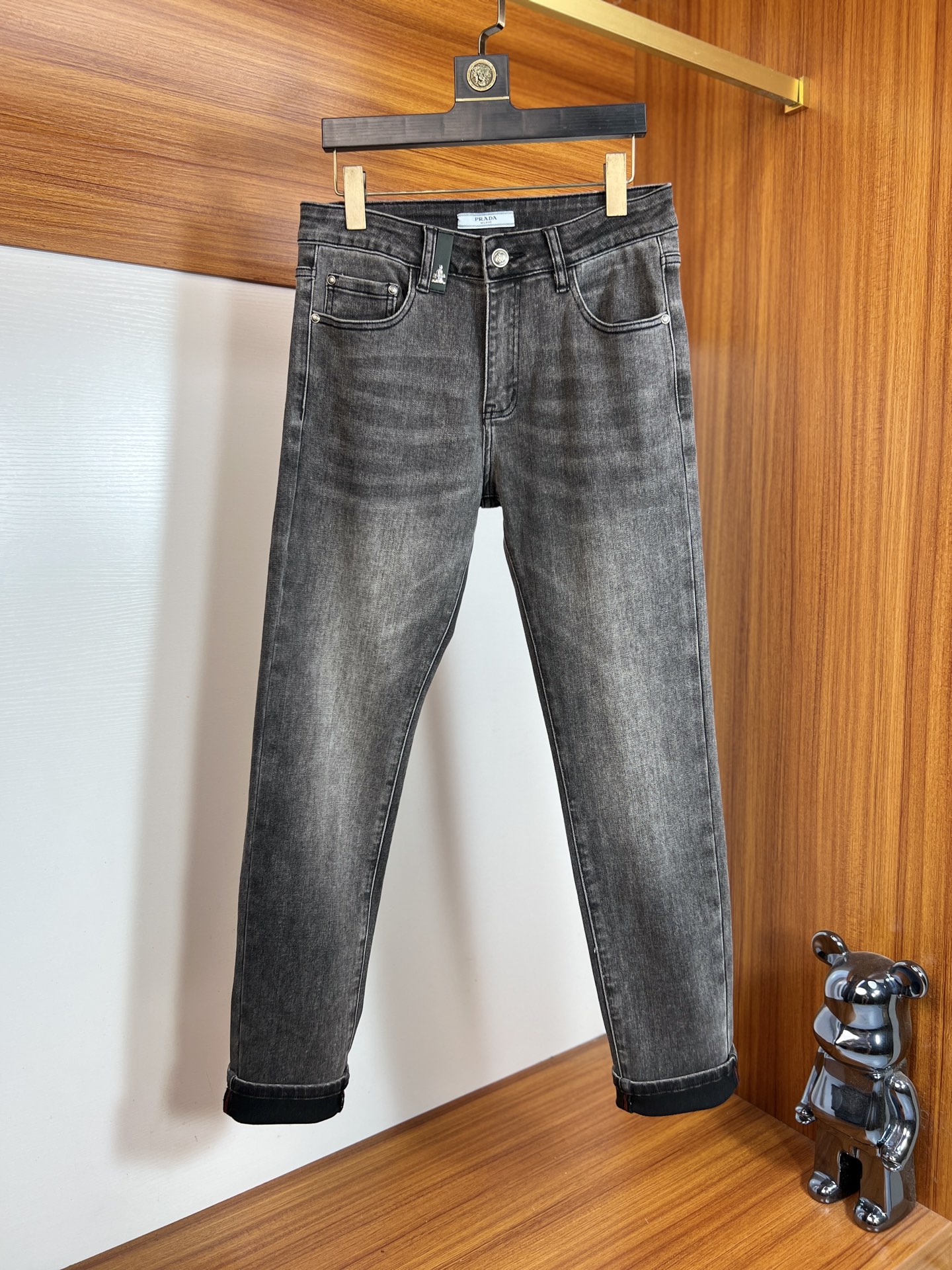 NO:661396,Prada/Prada 2025 autumn and winter new products, complete with three labels, jeans, good products, no need to introduce too much, look at the details, counter size 29-38, 175/140 upper body size 32,, prada, prada, jeans,  19860909Prada/普拉达 2025秋冬新品 三标齐全 牛仔裤 好货不用过多介绍 看细节 专柜码数29-38 175/140上身32码,,prada,prada,jeans, ,Men's clothing