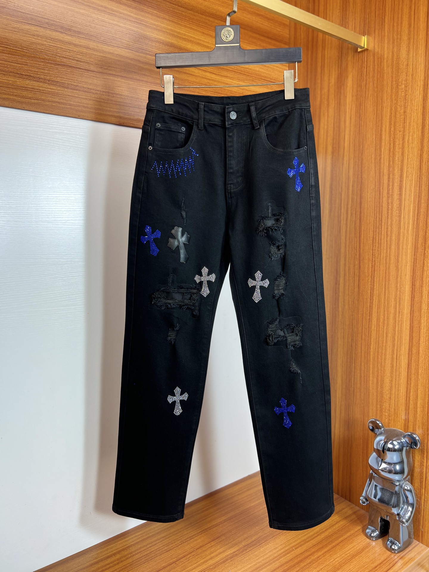 NO:656947,Ch/Chrome Hearts 2025 Autumn and Winter New Products, Complete Three Labels, Jeans, Good Goods, No Need for Too Much Introduction, Look at the Details, Counter Sizes 29-38, 175/140, Upper Body Size 32,,chrome hearts,jeans,alexander wang19860909Ch/克罗心 2025秋冬新品 三标齐全 牛仔裤 好货不用过多介绍 看细节 专柜码数29-38 175/140上身32码,,chrome hearts,jeans,alexander wang,Men's clothing