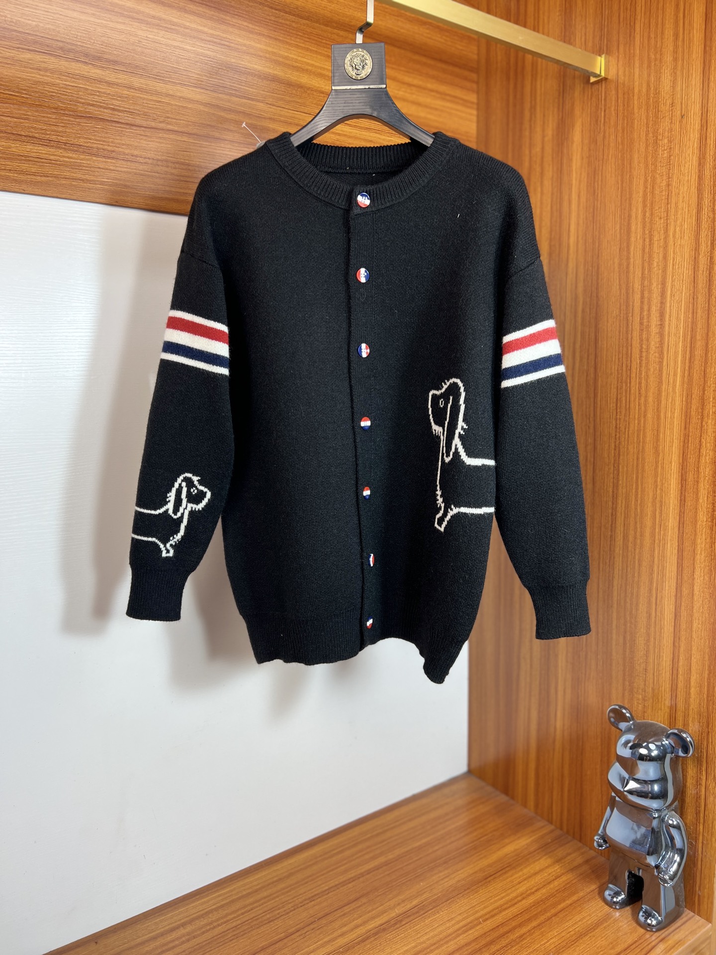 NO:656984,TB 2025 autumn and winter new products, complete with three labels, cardigans and sweaters, good products without too much introduction, look at the details, counter size M-XXXL 175/140, recommended L,,sweaters,alexander wang19860909TB 2025年秋冬新品上新 三标齐全 开衫毛衣 好货不用过多介绍 看细节 专柜码数M-XXXL 175/140建议L,,sweaters,alexander wang,Men's clothing