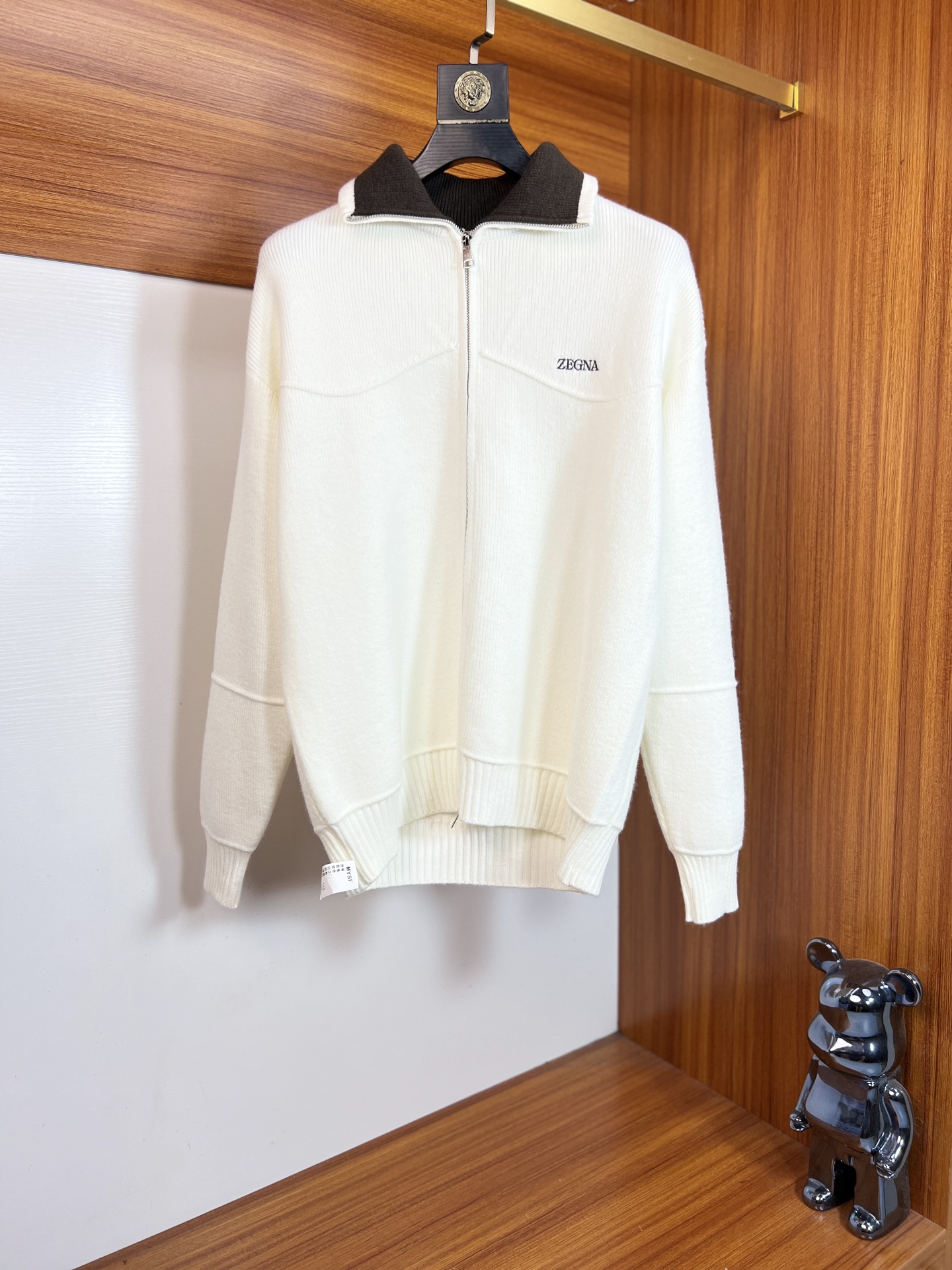 NO:656995,zZEGNA/Zegna 2025 new autumn and winter new products, complete with three labels, cardigans and sweaters, good products without too much introduction, look at the details, counter size M-XXXL 175/140, recommended L,,zegna,sweaters,alexander wang19860909zZEGNA/杰尼亚 2025年秋冬新品上新 三标齐全 开衫毛衣 好货不用过多介绍 看细节 专柜码数M-XXXL 175/140建议L,,zegna,sweaters,alexander wang,Men's clothing