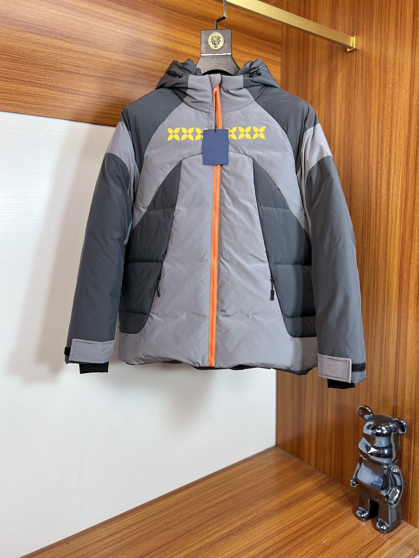 NO:661410,LV/Louis Vuitton 2025 autumn and winter new products, complete with three labels, down jackets, good products, no need to introduce too much, look at the details, counter size M-XXXL 175/140 recommended L,, louis vuitton, louis vuitton, down jacket,  19860909LV/路易威登 2025年秋冬新品上新 三标齐全 羽绒服 好货不用过多介绍 看细节 专柜码数M-XXXL 175/140建议L,,louis vuitton,louis vuitton,down jacket, ,Men's clothing