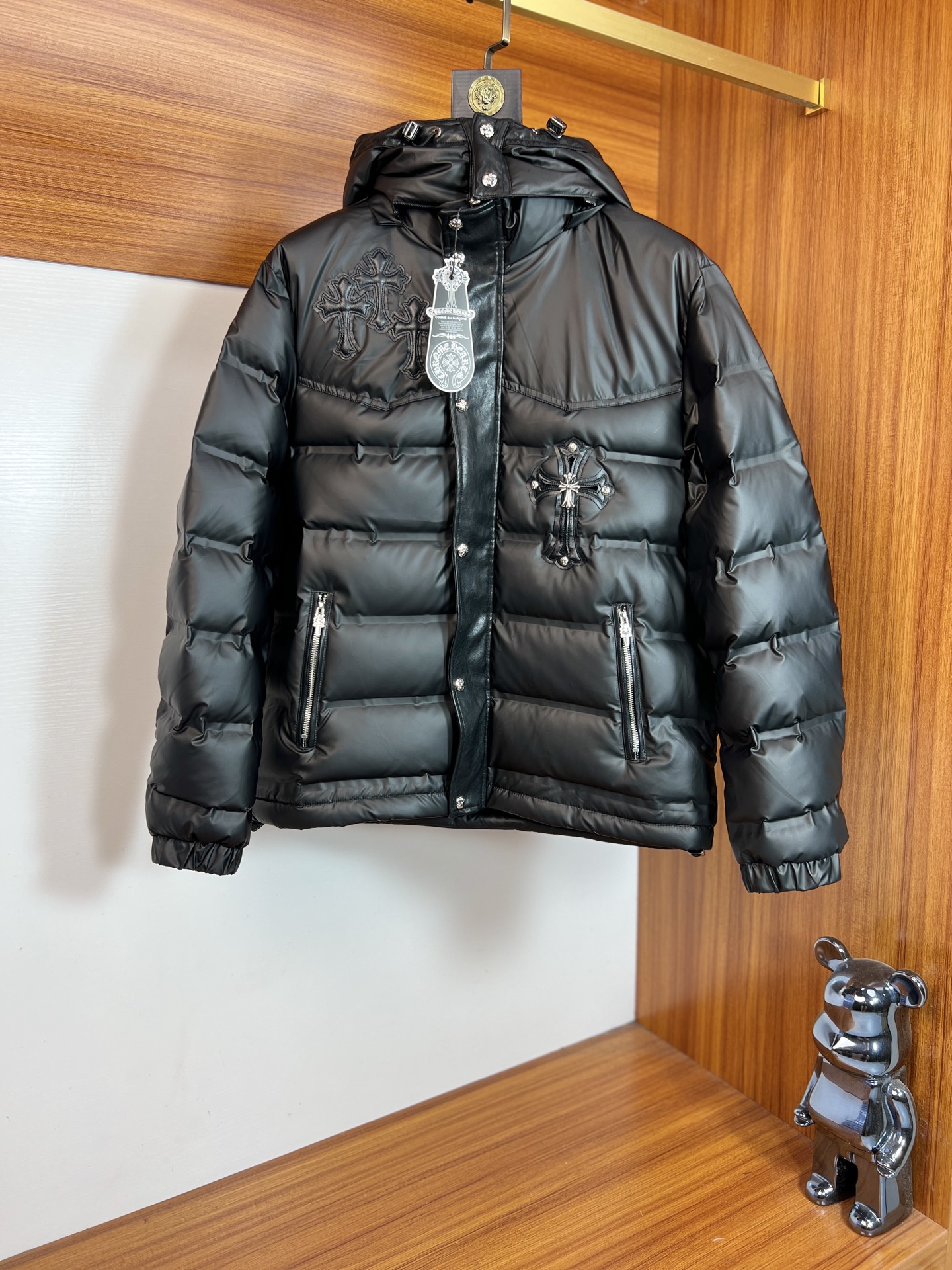 NO:661416,Ch/Chrome Hearts 2025 Autumn and Winter new products, complete with three labels, down jackets, good products, no need to introduce too much, look at the details, counter size M-XXXL 175/140 recommended L,, chrome hearts, down jacket,  19860909Ch/克罗心 2025年秋冬新品上新 三标齐全 羽绒服 好货不用过多介绍 看细节 专柜码数M-XXXL 175/140建议L,,chrome hearts,down jacket, ,Men's clothing