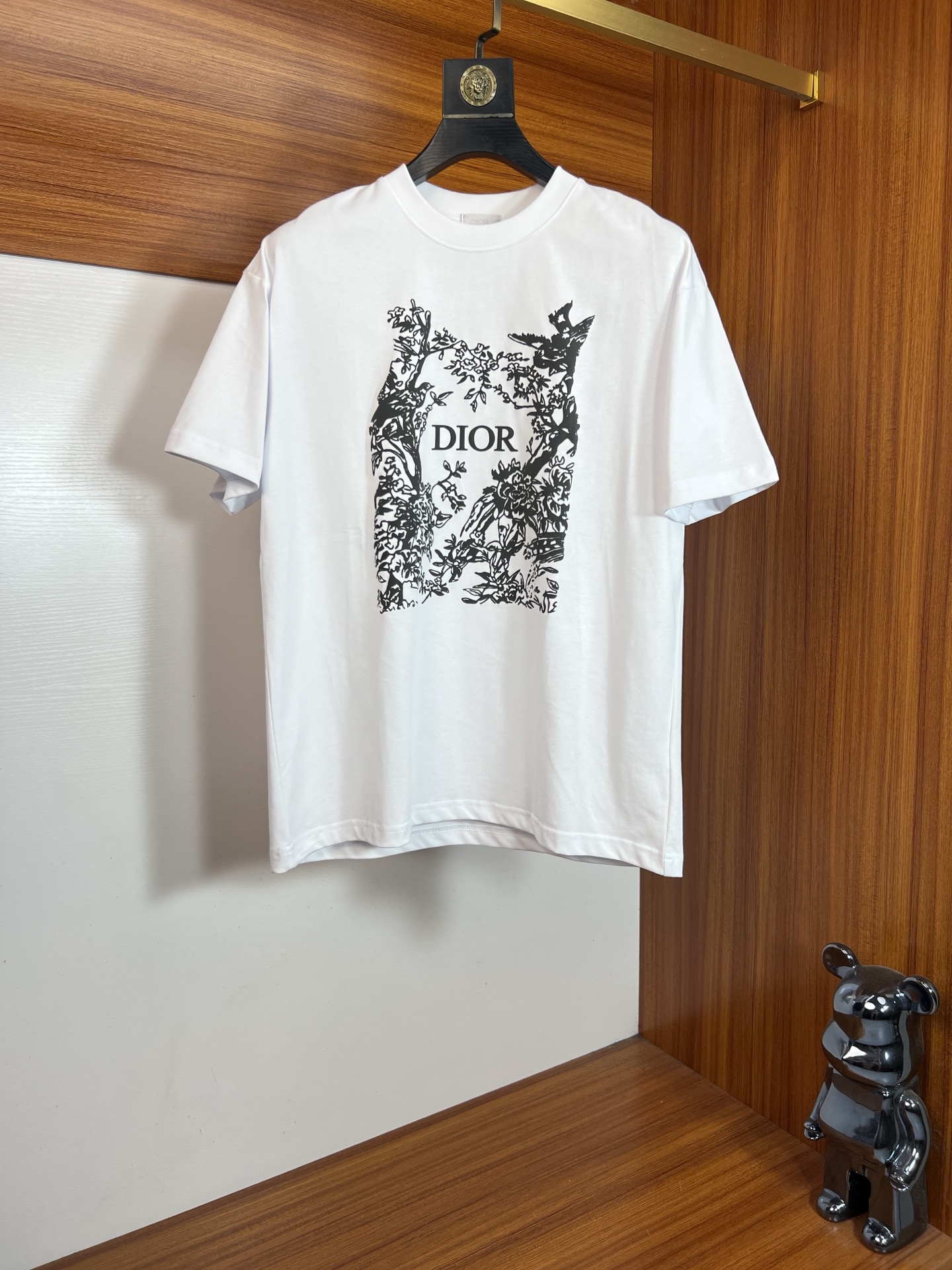 NO:685164,Dior/Dior 2026 spring and summer new products, complete with three labels, pure cotton round neck T-shirt, good product, no need to introduce too much, look at the details, counter size S-XXL 175/140, recommended M, dior, dior, tees, t-shirt,19860909Dior/迪奥 2026年春夏新品上新 三标齐全 纯棉圆领T恤 好货不用过多介绍 看细节 专柜码数S-XXL 175/140建议M,,dior,dior,tees，t-shirt,,Men's clothing