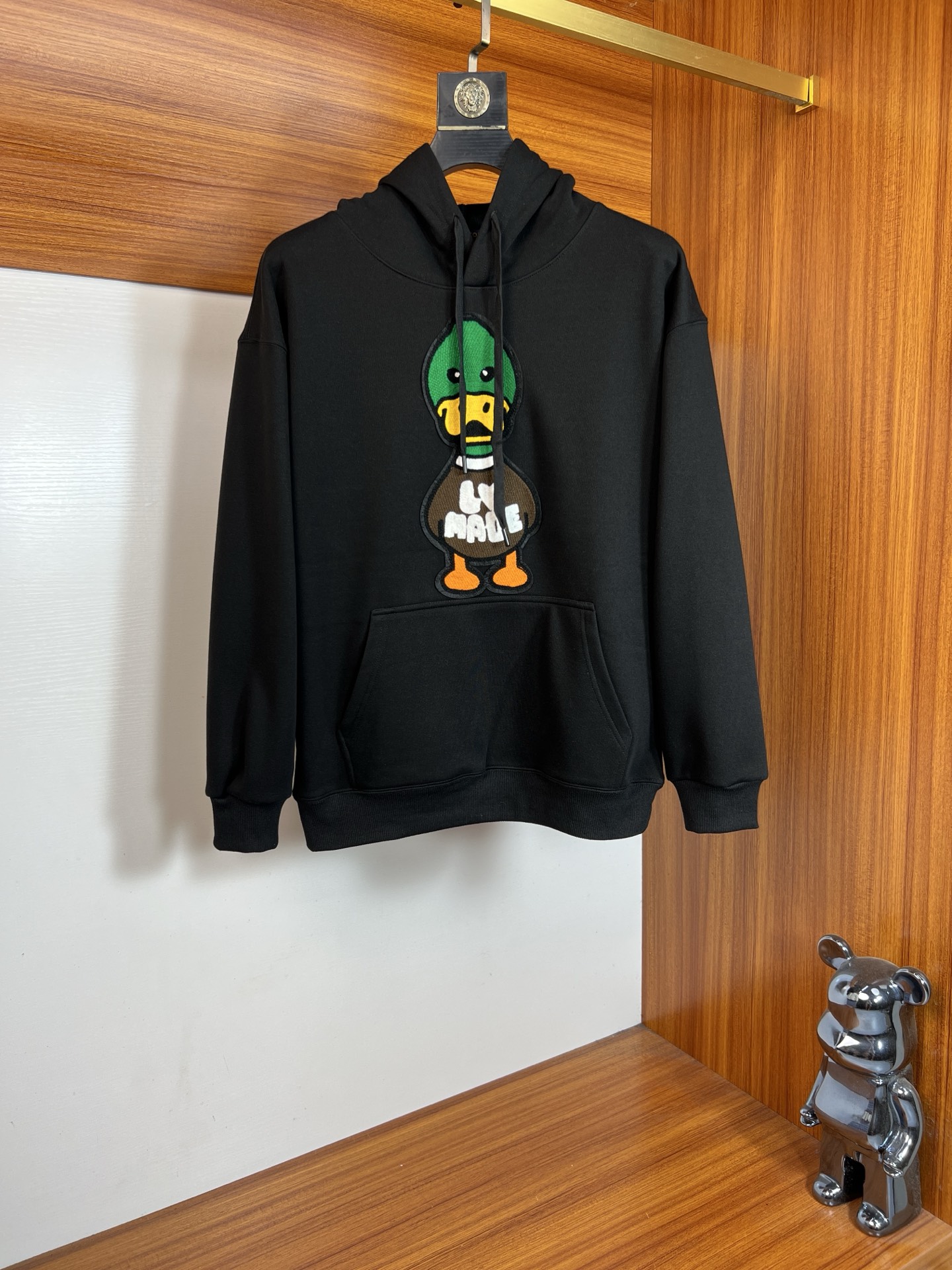 NO:691805,LV/Louis Vuitton 2025 autumn and winter new products, complete with three labels, plus velvet and thickened hooded sweatshirt, good product without too much introduction, look at the details, counter size M-XXXL 175/recommended L,, louis vuitton, louis vuitton, hoodie, sweatshirts, hats,19860909LV/路易威登 2025年秋冬新品上新 三标齐全 加绒加厚连帽卫衣 好货不用过多介绍 看细节 专柜码数M-XXXL 175/建议L,,louis vuitton,louis vuitton,hoodie,sweatshirts,hats,,Men's clothing