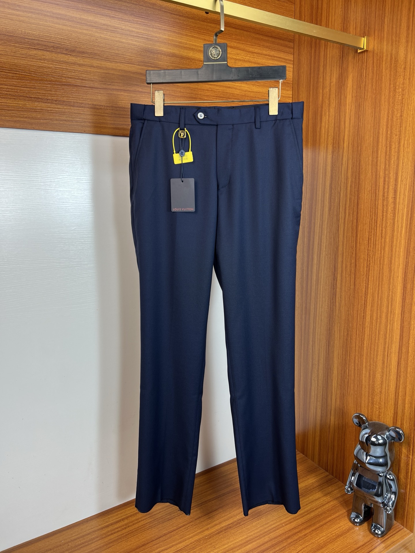 NO:735717,LV/Louis Vuitton 2026 spring and summer new products, three standard complete suits, suits, good products, no need to introduce too much, look at the details, counter size M-XXXL / recommended L,, louis vuitton, louis vuitton, business suit,19860909LV/路易威登 2026春夏新品 三标齐全 西服西装套装 好货不用过多介绍 看细节 专柜码数 M-XXXL /建议L,,louis vuitton,louis vuitton,business suit,,Men's clothing