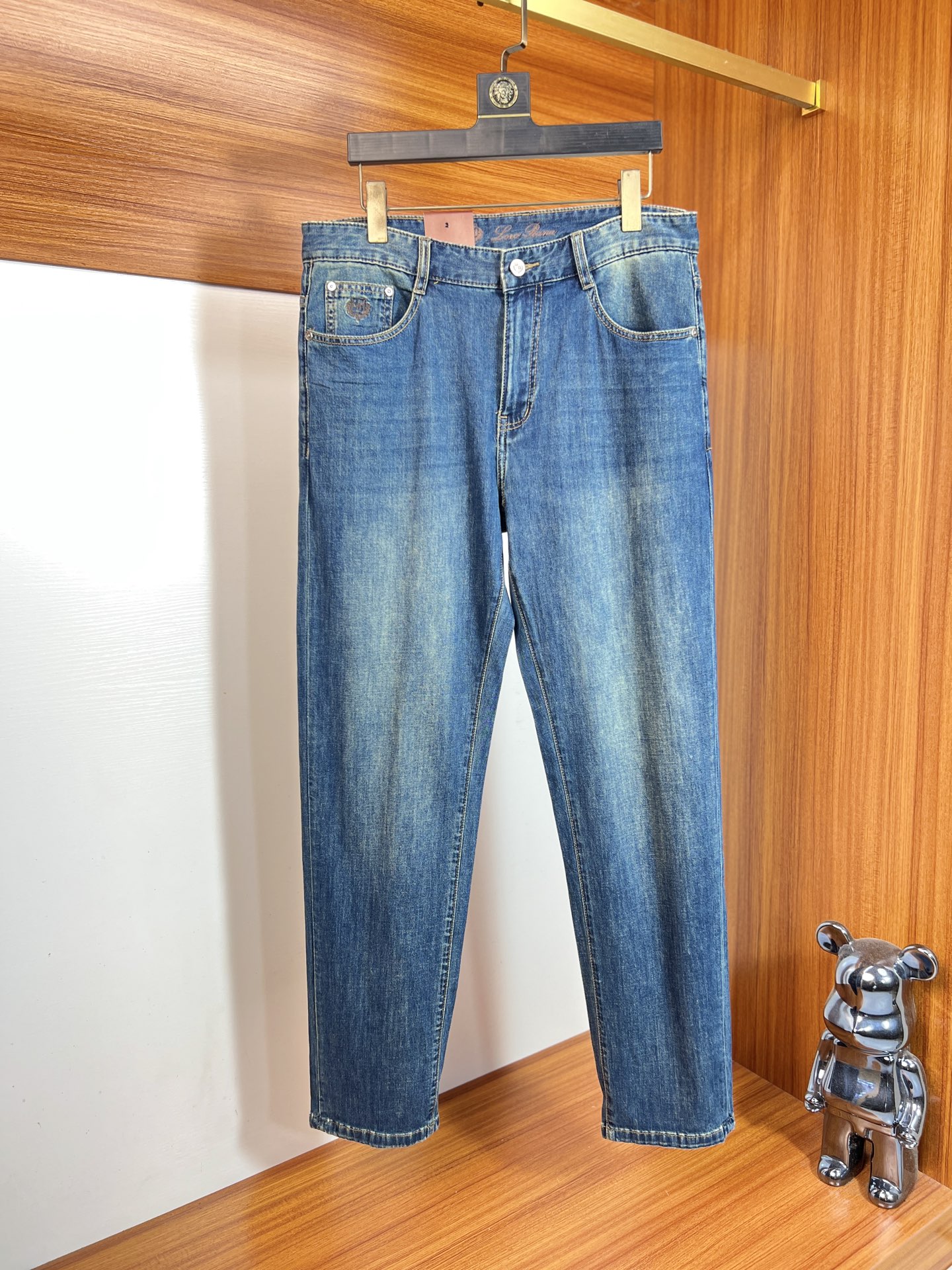 NO:833314,LP 1966 spring and summer new products, complete with three labels, jeans, good products, no need to introduce too much, look at the details, counter size 30-40, no 35 37 39 / upper body 32,, loro piana, jeans,19860909LP 1966春夏新品 三标齐全 牛仔裤 好货不用过多介绍 看细节 专柜码数30-40无35 37 39 /上身32,,loro piana,jeans,,Men's clothing
