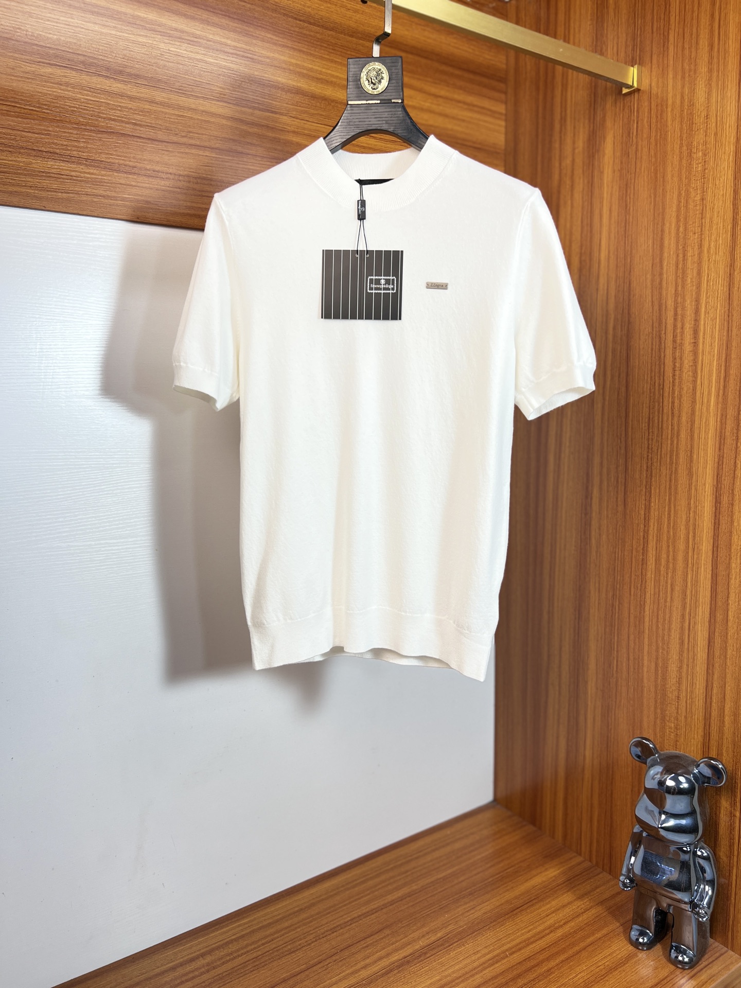 NO:843163,zZEGNA/Zegna 2026 spring and summer new products, complete with three labels, round neck sweater, short-sleeved T-shirt, old money style series, good products need no introduction, look at the details, counter size M-XXXL / recommended L,,zegna,T-shirt,tees,t-shirt,19860909zZEGNA/杰尼亚 2026年春夏新品上新 三标齐全 圆领针织衫短袖T恤 老钱风系列 好货不用过多介绍 看细节 专柜码数M-XXXL /建议L,,zegna,T-shirt,tees，t-shirt,,Men's clothing