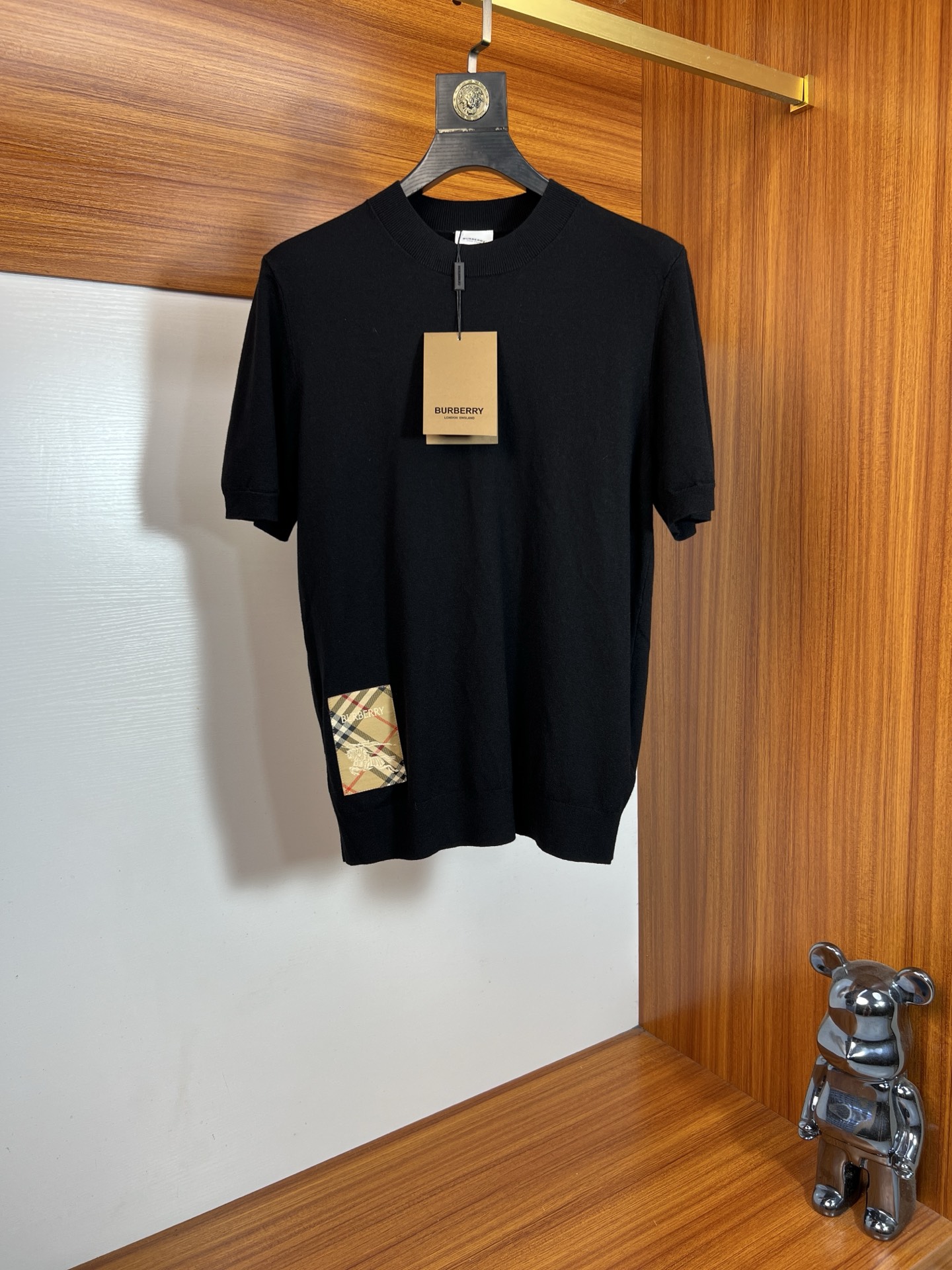 NO:906217,Burberry/Burberry 2026 spring and summer new products, complete with three labels, round neck sweater, short-sleeved T-shirt, old money style series, good products need no introduction, look at the details, counter size M-XXXL / recommended L,, burberry, burberry, T-shirt, tees, t-shirt,19860909Burberry/巴宝莉 2026年春夏新品上新 三标齐全 圆领针织衫短袖T恤 老钱风系列 好货不用过多介绍 看细节 专柜码数M-XXXL /建议L,,burberry,burberry,T-shirt,tees，t-shirt,,Men's clothing