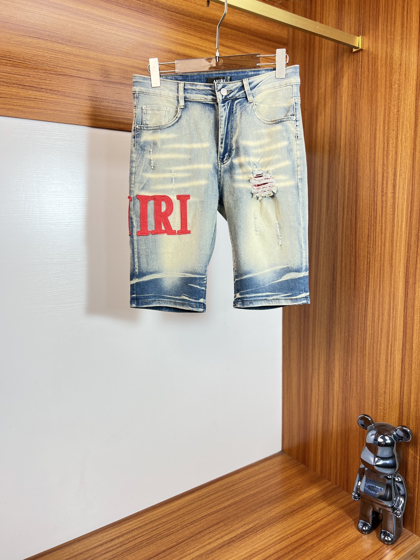 NO:843098,Amiri 2026 spring and summer new products, complete with three labels, jeans, good products, no need to introduce too much, look at the details, counter size 28-36 / upper body 32,,amiri,jeans,19860909Amiri 2026春夏新品 三标齐全 牛仔裤 好货不用过多介绍 看细节 专柜码数28-36 /上身32,,amiri,jeans,,Men's clothing