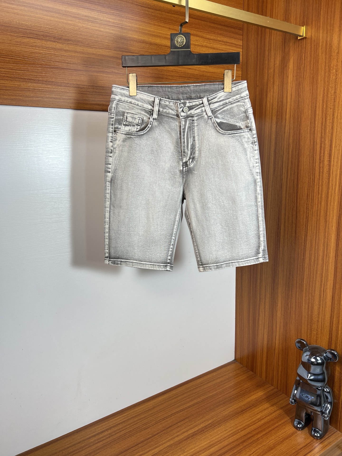 NO:843113,Dior/Dior 2026 spring and summer new products, complete with three labels, jeans, good products, no need to introduce too much, look at the details, counter size 28-36 / upper body 32,, dior, dior, jeans,19860909Dior/迪奥 2026春夏新品 三标齐全 牛仔裤 好货不用过多介绍 看细节 专柜码数28-36 /上身32,,dior,dior,jeans,,Men's clothing