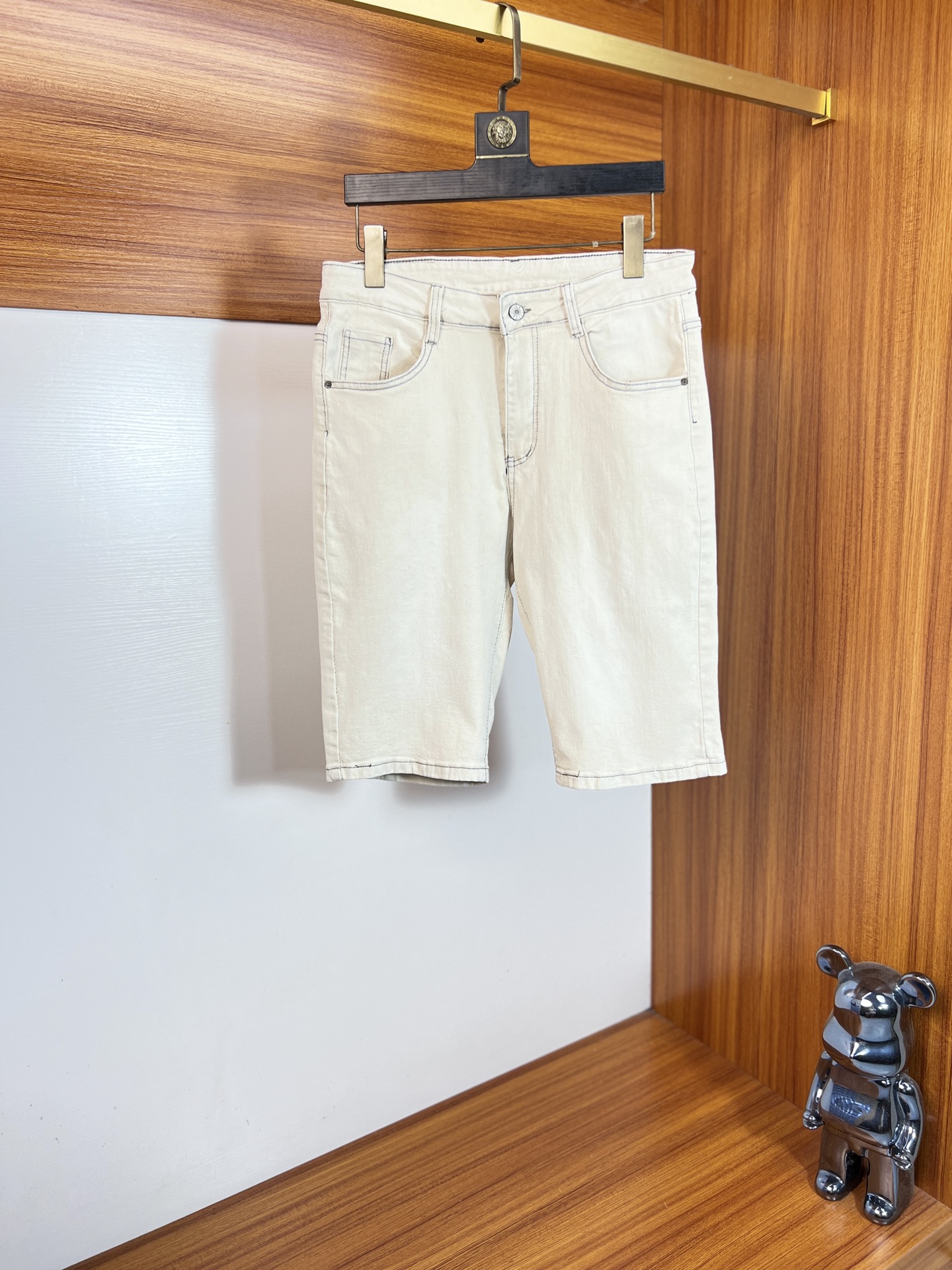 NO:843147,2026 spring and summer new products, complete with three labels, jeans, good products, no need to introduce too much, look at the details, counter size 28-36 / upper body 32,,jeans,198609092026春夏新品 三标齐全 牛仔裤 好货不用过多介绍 看细节 专柜码数28-36 /上身32,,jeans,,Men's clothing
