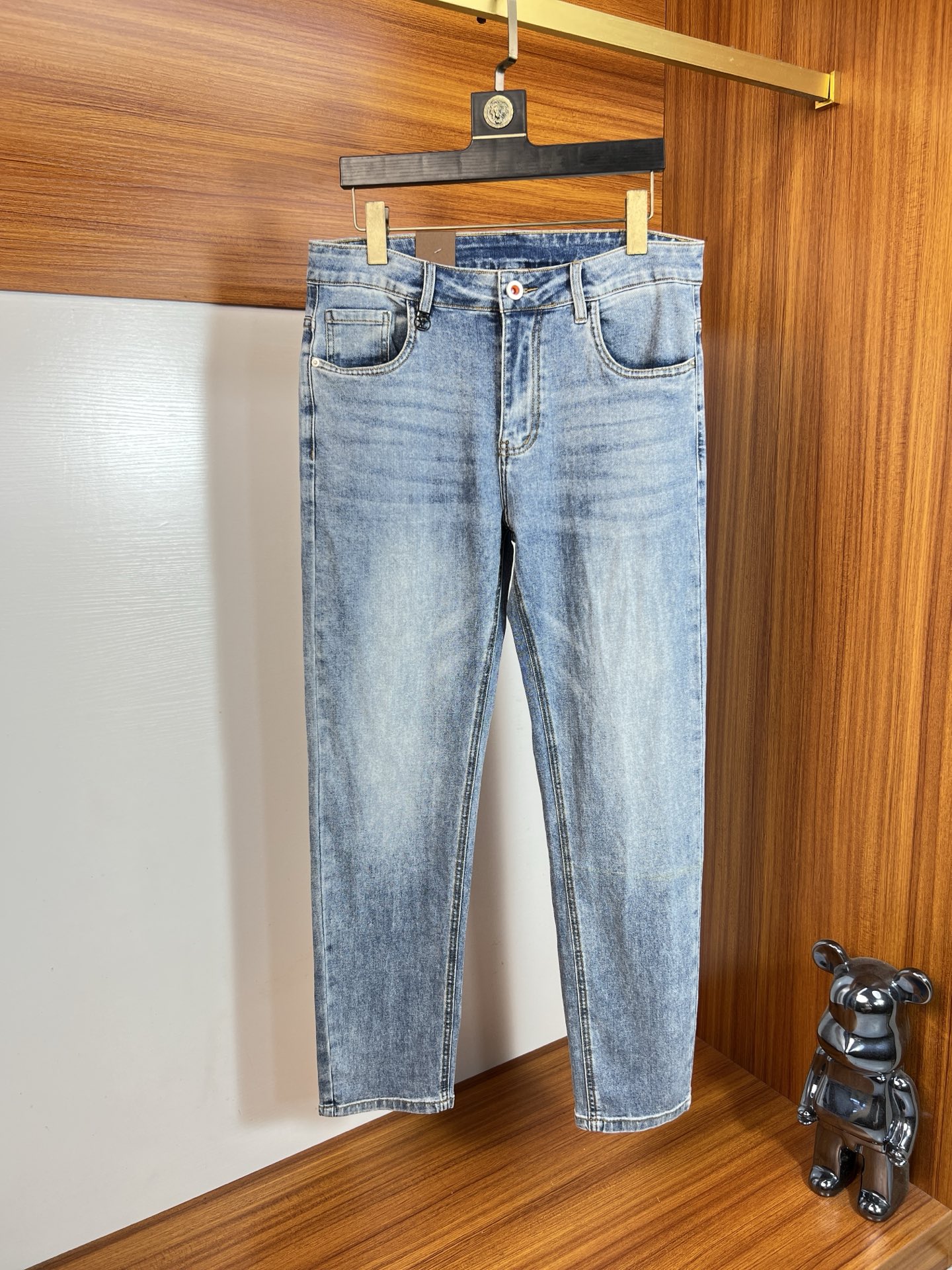NO:937477,LV/Louis Vuitton 2026 spring and summer new products, complete with three labels, jeans, good products, no need to introduce too much, look at the details, counter size 29-38 / upper body size 32,, louis vuitton, louis vuitton, jeans,19860909LV/路易威登 2026春夏新品 三标齐全 牛仔裤 好货不用过多介绍 看细节 专柜码数29-38 /上身32码,,louis vuitton,louis vuitton,jeans,,Men's clothing