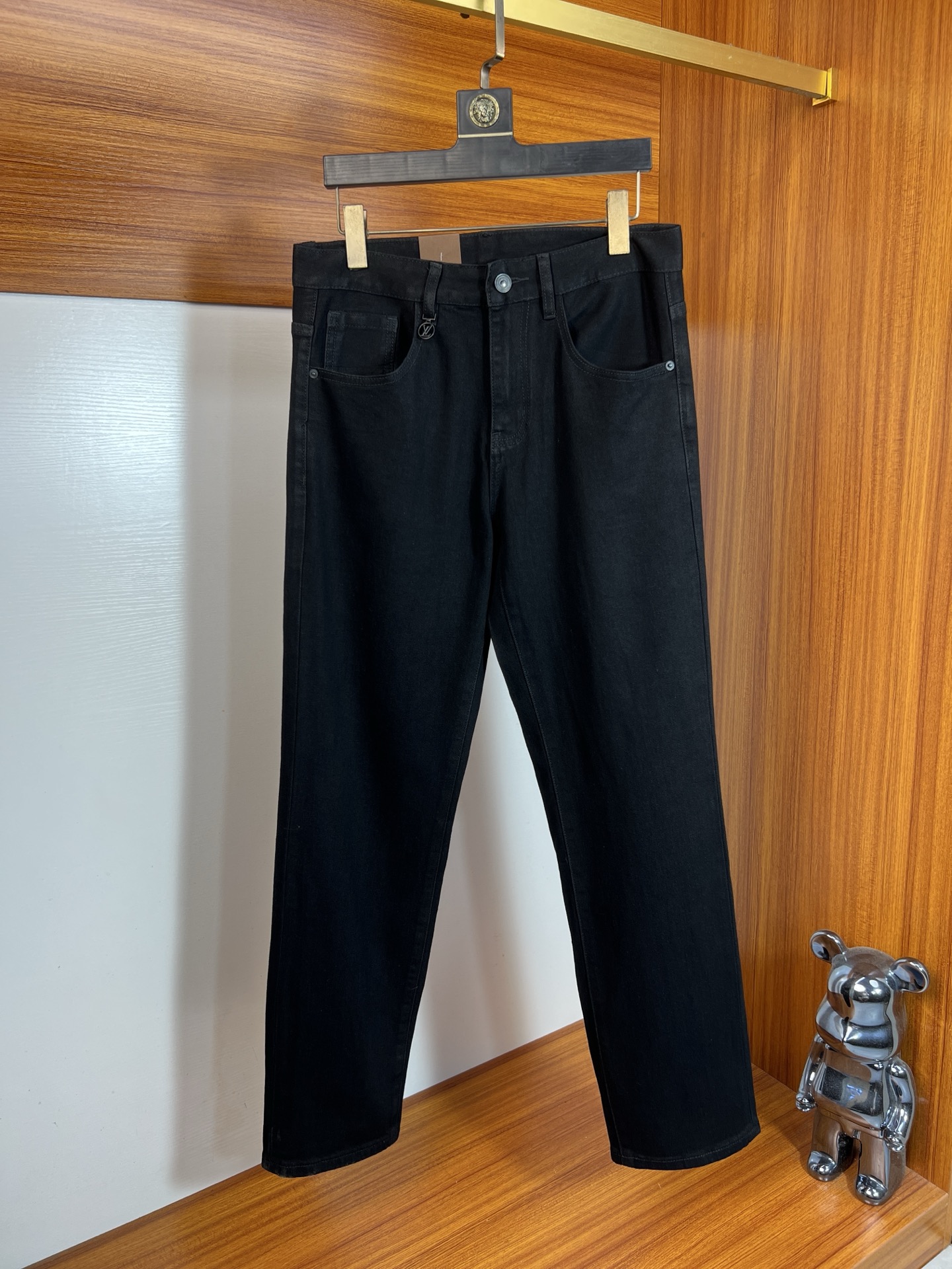 NO:937483,LV/Louis Vuitton 2026 spring and summer new products, complete with three labels, jeans, good products, no need to introduce too much, look at the details, counter size 29-38 / upper body size 32,, louis vuitton, louis vuitton, jeans,19860909LV/路易威登 2026春夏新品 三标齐全 牛仔裤 好货不用过多介绍 看细节 专柜码数29-38 /上身32码,,louis vuitton,louis vuitton,jeans,,Men's clothing