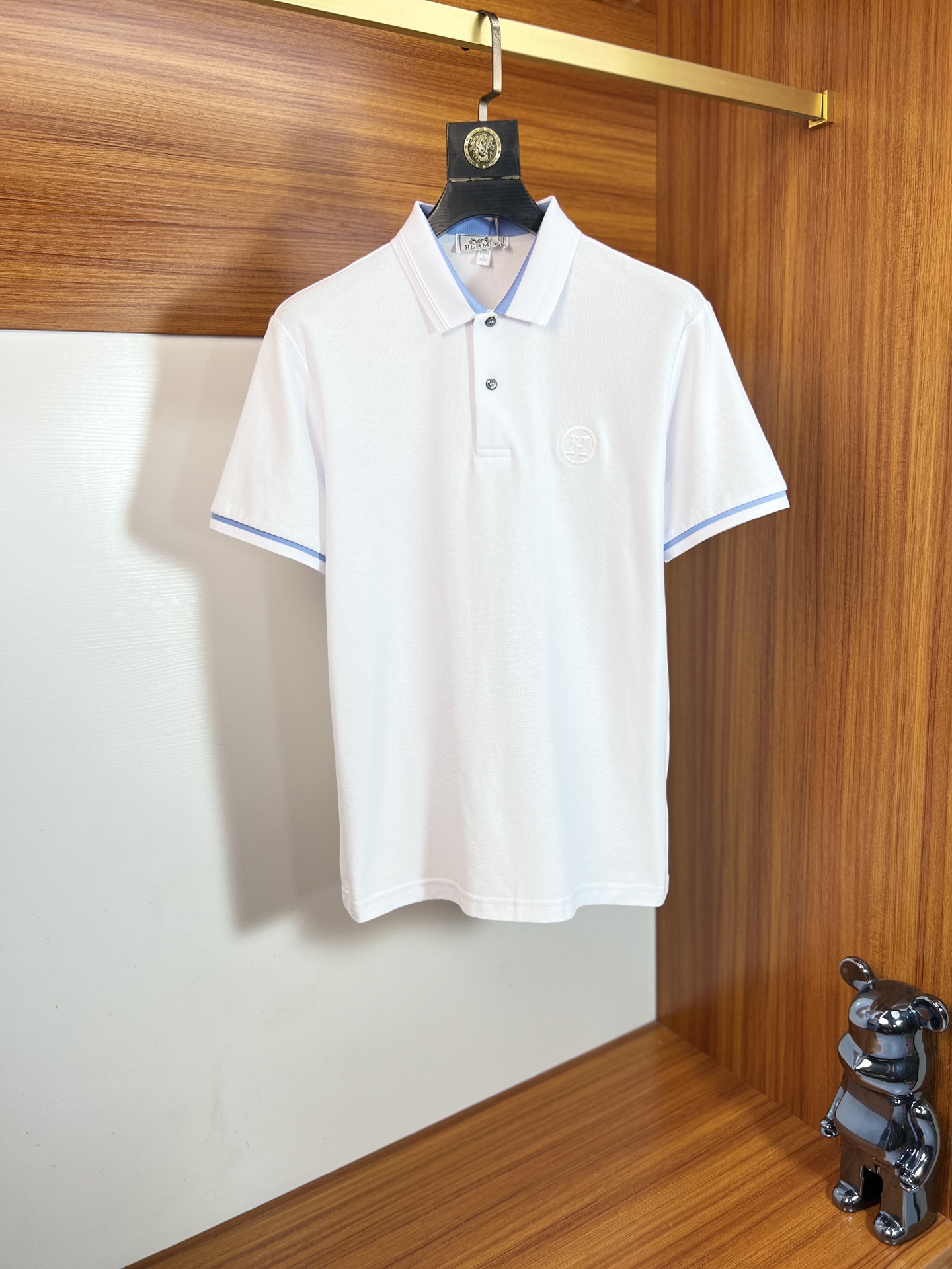 NO:867053,Hermes/Hermès 2026 spring and summer new products, complete with three labels, lapel short-sleeved polo shirt, good product, no need to introduce too much, look at the details, counter size M-XXXL,, hermes, hermes, T-shirt,19860909Hermes/爱马仕 2026年春夏新品上新 三标齐全 翻领短袖polo衫 好货不用过多介绍 看细节 专柜码数M-XXXL,,hermes,hermes,T-shirt,,Men's clothing
