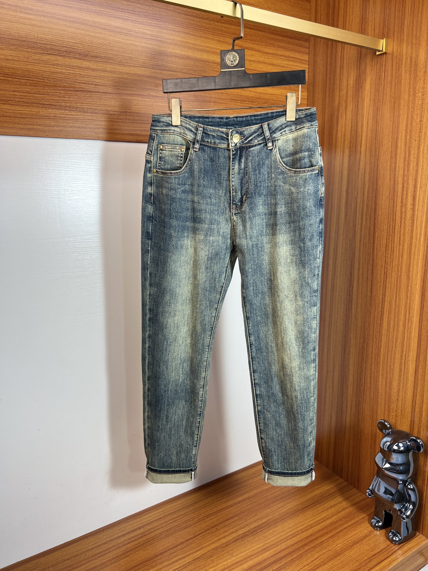NO:867145,LV/Louis Vuitton 2026 spring and summer new products, complete with three labels, jeans, good products, no need to introduce too much, look at the details, counter size 29-38, no 35 37,,louis vuitton,louis vuitton,jeans,19860909LV/路易威登 2026年春夏新品上新 三标齐全 牛仔裤 好货不用过多介绍 看细节 专柜码数29-38 无35 37,,louis vuitton,louis vuitton,jeans,,Men's clothing