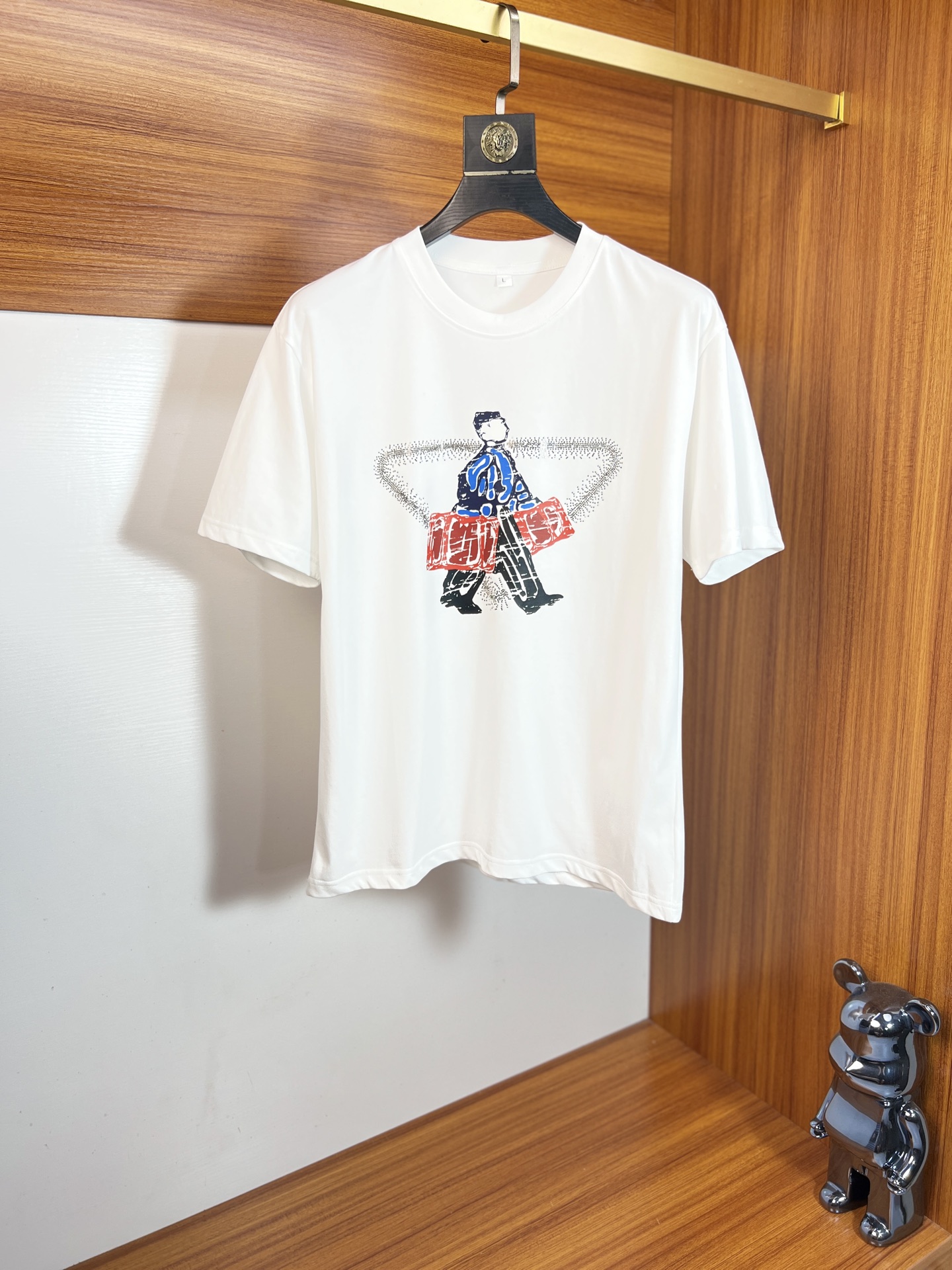 NO:912987,prada/Prada 2026 spring and summer new products, complete with three labels, pure cotton round neck short-sleeved T-shirt, good product without too much introduction, look at the details, counter size M-XXXL 175/recommended L,, prada, prada, T-shirt, tees, t-shirt,19860909prada/普拉达 2026年春夏新品上新 三标齐全 纯棉圆领短袖T恤 好货不用过多介绍 看细节 专柜码数M-XXXL 175/建议L,,prada,prada,T-shirt,tees，t-shirt,,Men's clothing