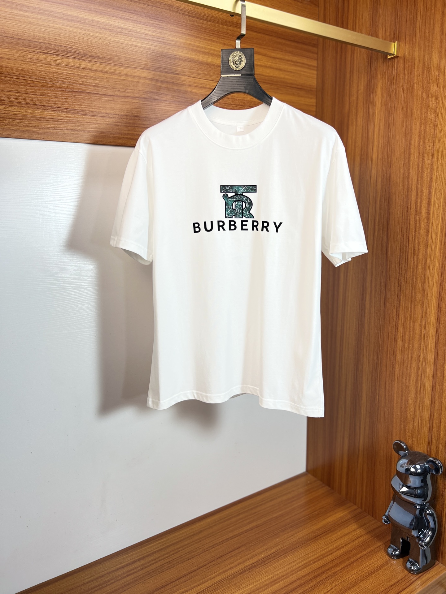 NO:912973,Burberry/Burberry 2026 spring and summer new products, complete with three labels, pure cotton round neck short-sleeved T-shirt, good product without too much introduction, look at the details, counter size M-XXXL 175/recommended L,, burberry, burberry, T-shirt, tees, t-shirt,19860909Burberry/巴宝莉 2026年春夏新品上新 三标齐全 纯棉圆领短袖T恤 好货不用过多介绍 看细节 专柜码数M-XXXL 175/建议L,,burberry,burberry,T-shirt,tees，t-shirt,,Men's clothing