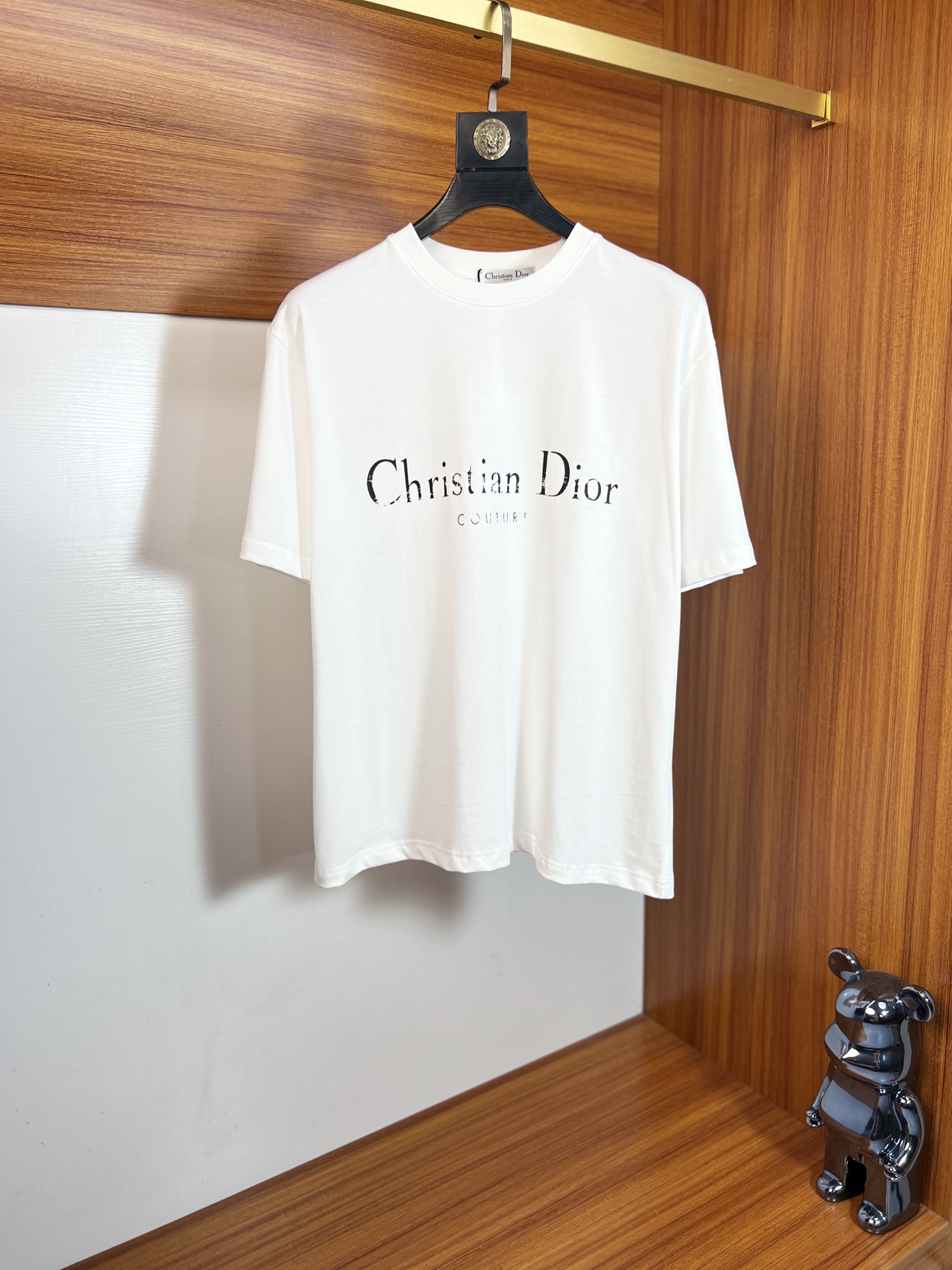 NO:912979,Dior/Dior 2026 spring and summer new products, complete with three labels, pure cotton round neck short-sleeved T-shirt, good product without too much introduction, look at the details, counter size M-XXXL 175/140, recommended L,, dior, dior, T-shirt, tees, t-shirt,19860909Dior/迪奥 2026年春夏新品上新 三标齐全 纯棉圆领短袖T恤 好货不用过多介绍 看细节 专柜码数M-XXXL 175/140建议L,,dior,dior,T-shirt,tees，t-shirt,,Men's clothing