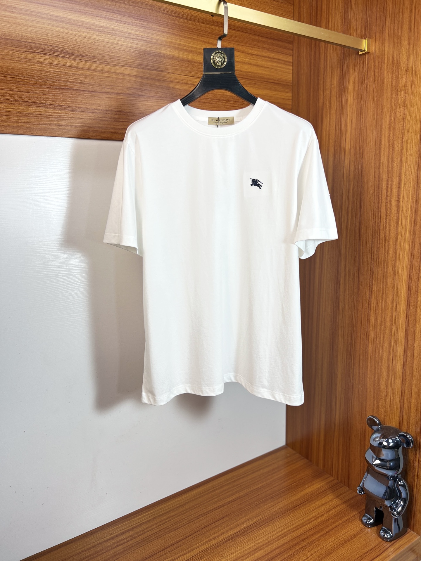 NO:912971,Burberry/Burberry 2026 spring and summer new products, complete with three labels, pure cotton round neck short-sleeved T-shirt, good product without too much introduction, look at the details, counter size M-XXXL 175/140, recommended L,, burberry, burberry, T-shirt, tees, t-shirt,19860909Burberry/巴宝莉 2026年春夏新品上新 三标齐全 纯棉圆领短袖T恤 好货不用过多介绍 看细节 专柜码数M-XXXL 175/140建议L,,burberry,burberry,T-shirt,tees，t-shirt,,Men's clothing