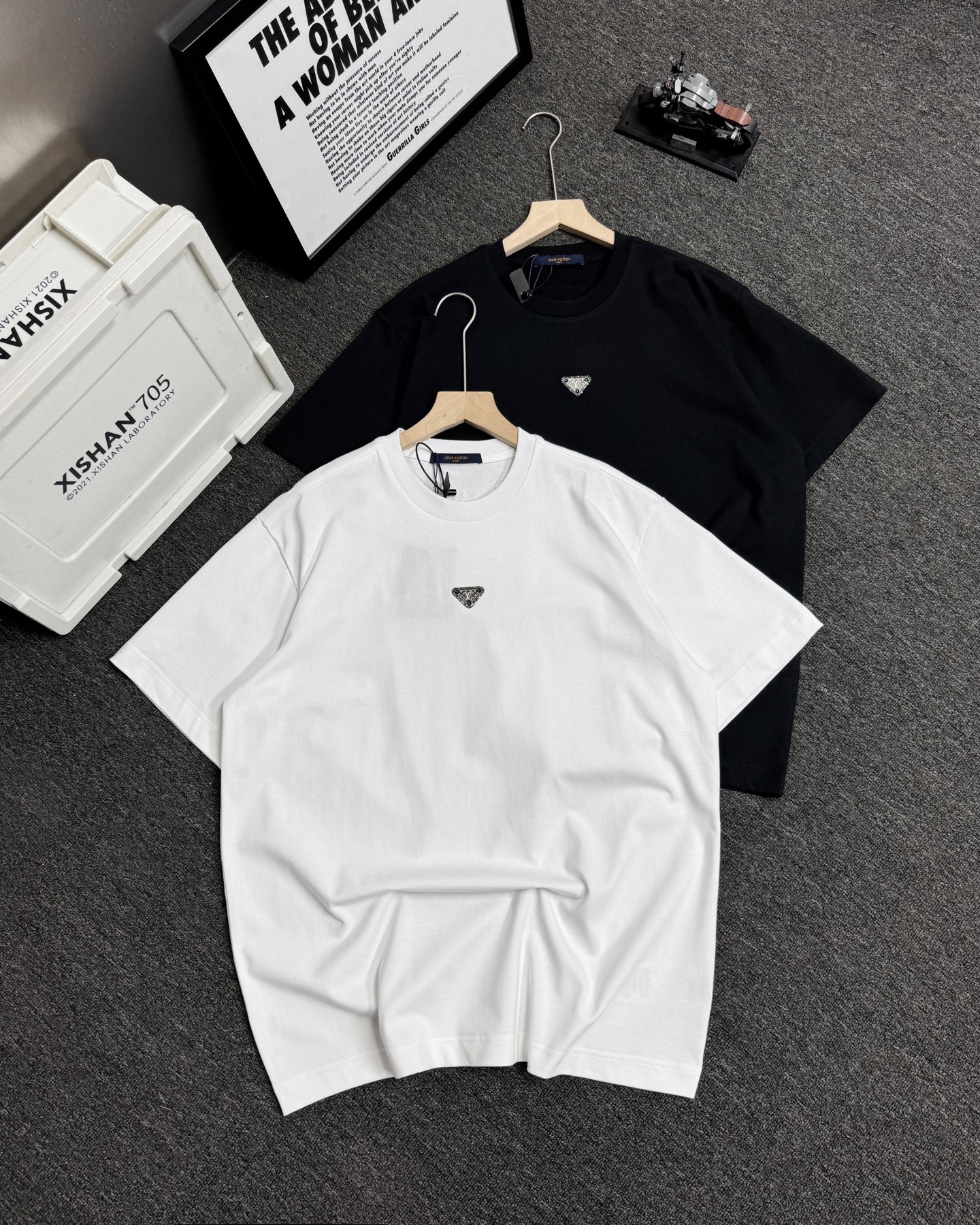 Prada 25SS Diamond Triangle T-Shirt: High-Quality Cotton, Stylish & Versatile