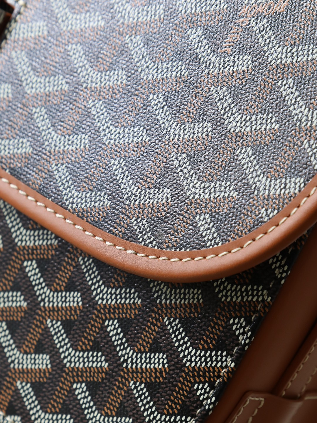 NO:214042,244L brown details close-up, Goya, original leather19860909244L棕色细节特写,戈雅，原厂皮,Bag