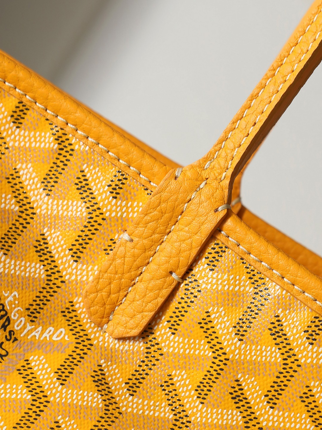 NO:214079,213 yellow details close-up, Goya, original leather19860909213黄色细节特写,戈雅，原厂皮,Bag