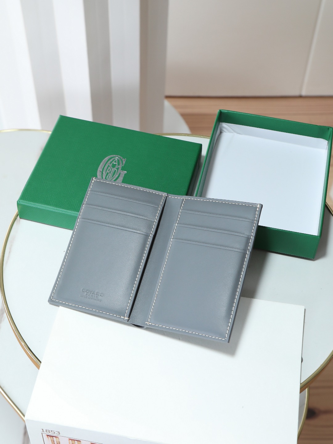 NO:618789,[Super quality original goods] P Goyard Goyardine Canvas & Vauzelles Calfskin No. 04, multiple colors available, can be made as a couple model, give it away for personal use, yyds!  6 card slots + two mezzanines, suitable for traveling. Small and portable, good-looking. Material: goyarine canvas and Vauzelles calfskin. Dimensions: length 8* height 11, Goya [original], cowhide19860909【特级品质 原厂货】P Goyard戈雅 Goyardine Canvas & Vauzelles Calfskin编号04多色可选 可作情侣款 送人自用都yyds！ 6个卡槽+二个夹层,外出旅游出行 小巧便携,外观好看 材质 goyarine帆布和Vauzelles小牛皮 尺寸长8*高11,戈雅【原厂】,cowhide,Bag