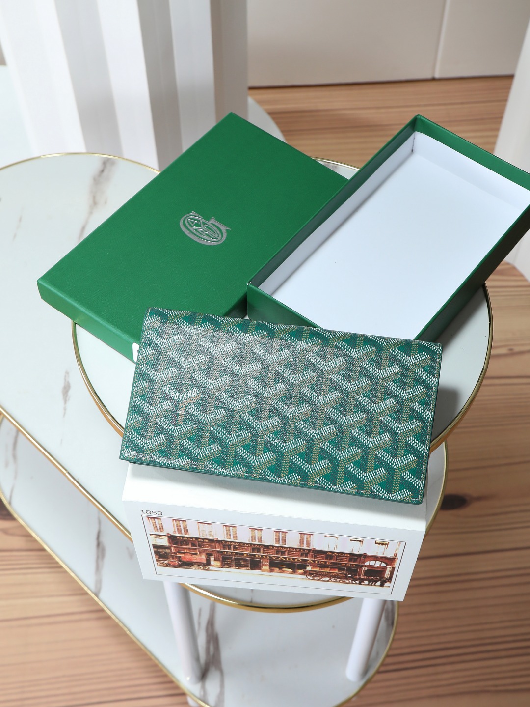 NO:618796,[Super quality original product] New RICHELIEU bi-fold long suit clip, upgraded snap closure and securement, multiple card slots, change slots, ID slots, can store cash, mobile phones, IDs; calfskin & goatskin lining inside, more durable; can be stored in bags, suits, or hand-held, unisex. Model 03 size 19×10.5×2cm, Goya [original factory], business  suit,cowhide,sheepskin19860909【特级品质 原厂货】新品 RICHELIEU 两折长款西装夹,升级按扣闭合固定更安全,内设计多卡位,零钱位,证件位,可存放现金,手机,证件；内里使用小牛皮&山羊皮衬里,更经久耐用；可存放于包内,西装,亦可手拿,男女通用.型号03尺寸19×10.5×2cm,戈雅【原厂】,business suit,cowhide,sheepskin,Bag