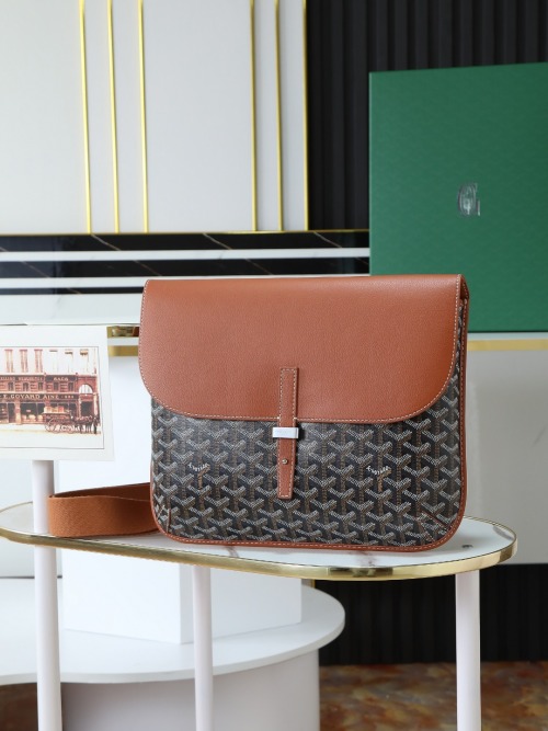 Goyard Coursier Messenger Bag - Stylish, Lightweight, and Compact for Urban Life 1 Goyard Coursier Messenger Bag - Stylish, Lightweight, and Compact for Urban Life