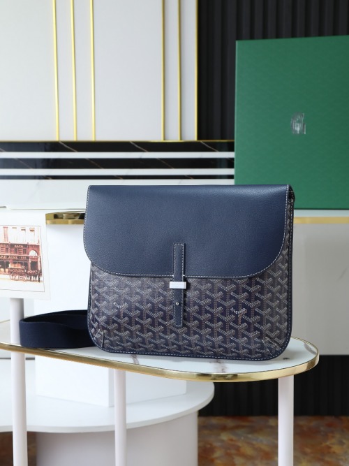 Coursier Messenger Bag, Stylish, Lightweight, and Compact Crossbody Bag 3 Coursier Messenger Bag, Stylish, Lightweight, and Compact Crossbody Bag