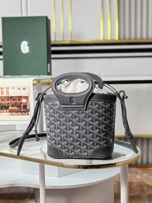 Goyard Beluga Mini Bag: Gray Leather, Adjustable Strap, Everyday Essential 1 Goyard Beluga Mini Bag: Gray Leather, Adjustable Strap, Everyday Essential