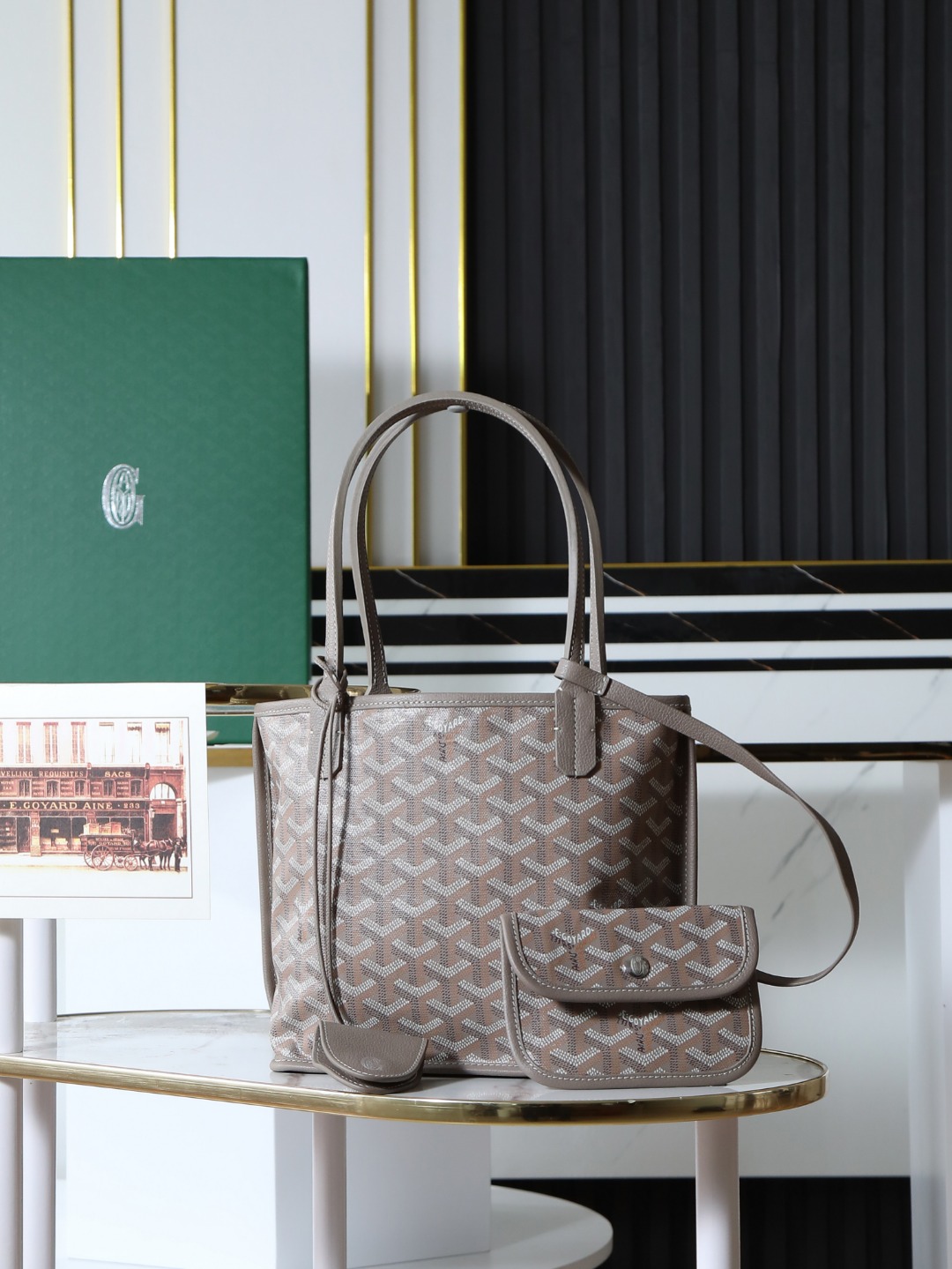 Goyard Tote Bag With Accessories, High-Quality Leather, Perfect for Everyday Use