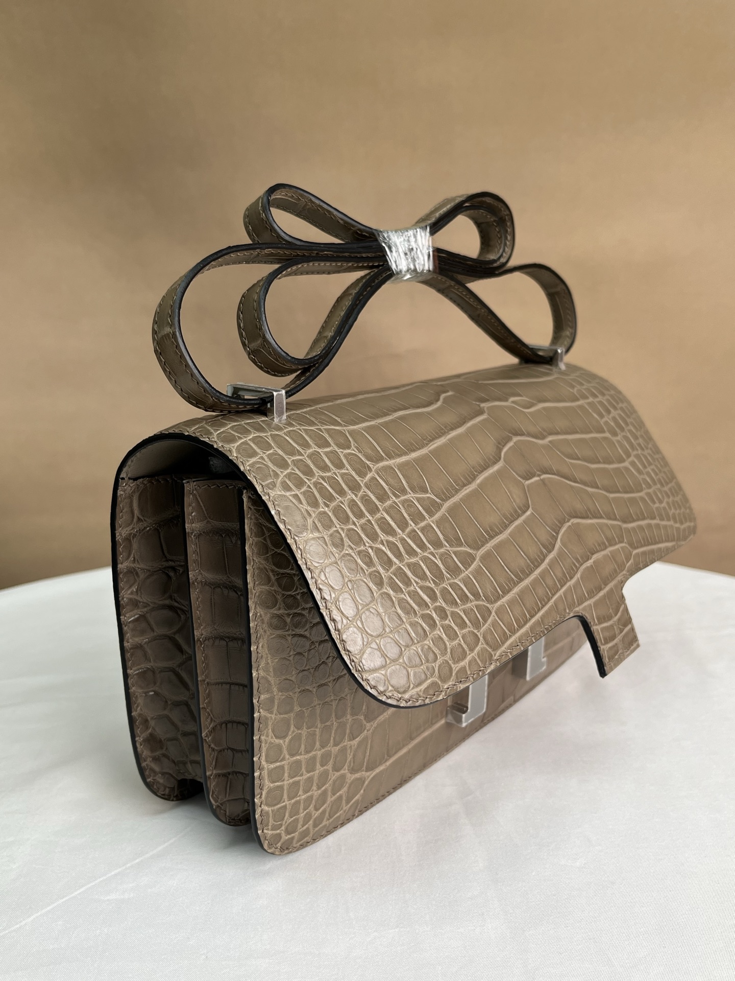 Hermès Gray everyday