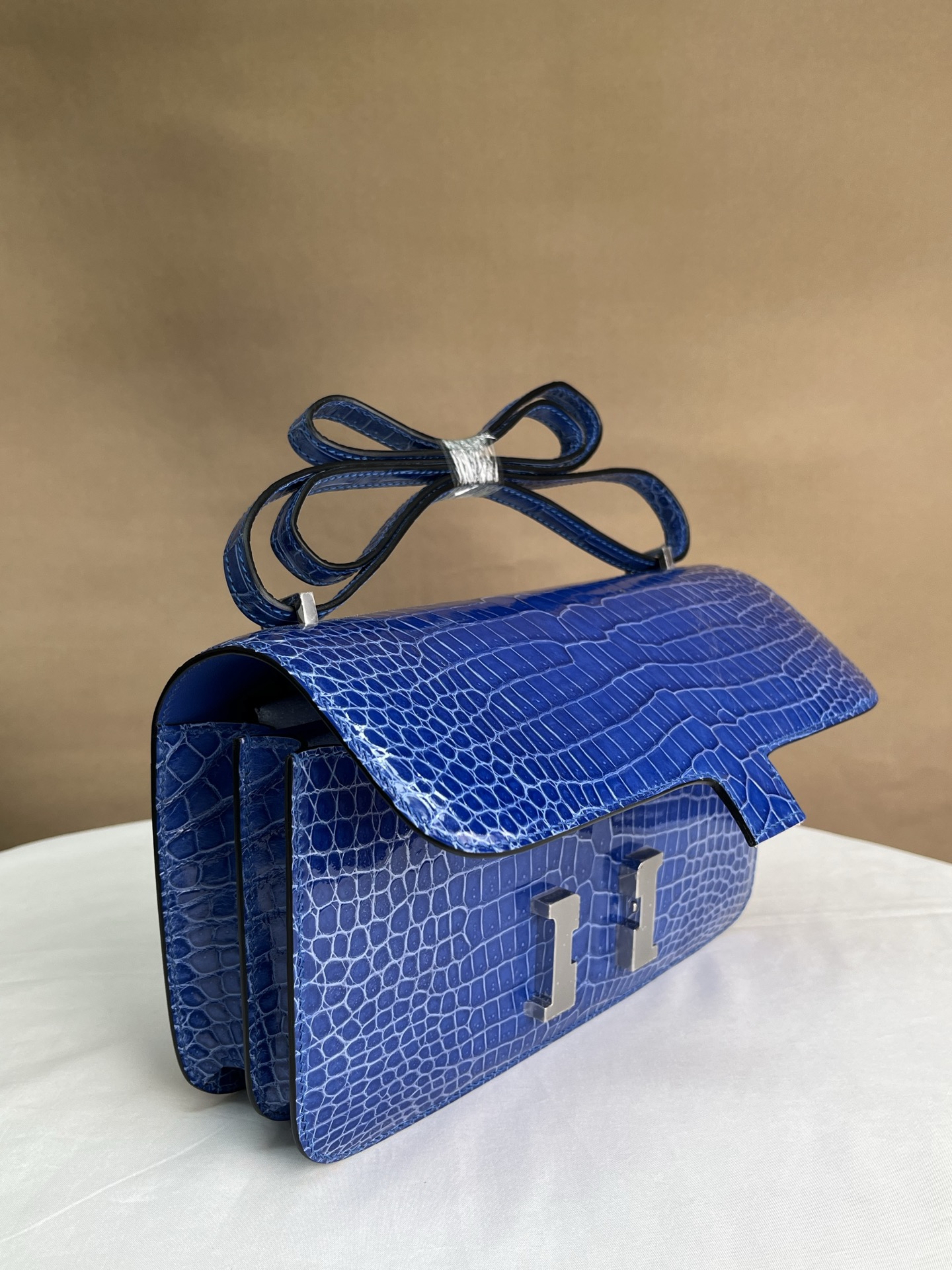 Hermes Constance 26 Electric blue crocodile 26 shoulder everyday