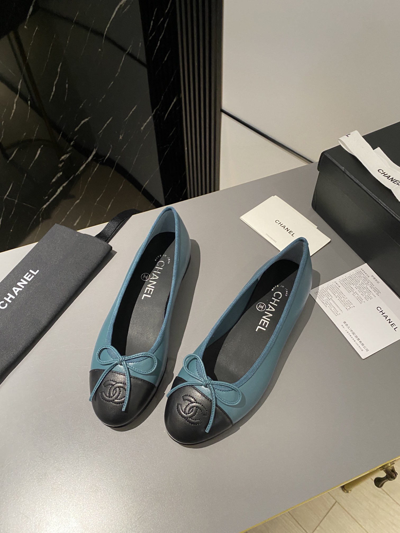 NO:166993,CHANEL classic ballet shoes leather sole SIZE34 35 35.5 36 36.5 37 37.5 38 38.5 39 39.5 40 40.5 41 41.5 (34-40-41-42 customized, no return or exchange), ballet shoes, chanel19860909CHANEL经典芭蕾舞鞋 皮底 SIZE34 35 35.5 36 36.5 37 37.5 38 38.5 39 39.5 40 40.5 41 41.5（34-40-41-42订做,不退换）,芭蕾舞鞋,chanel,Women's Shoes